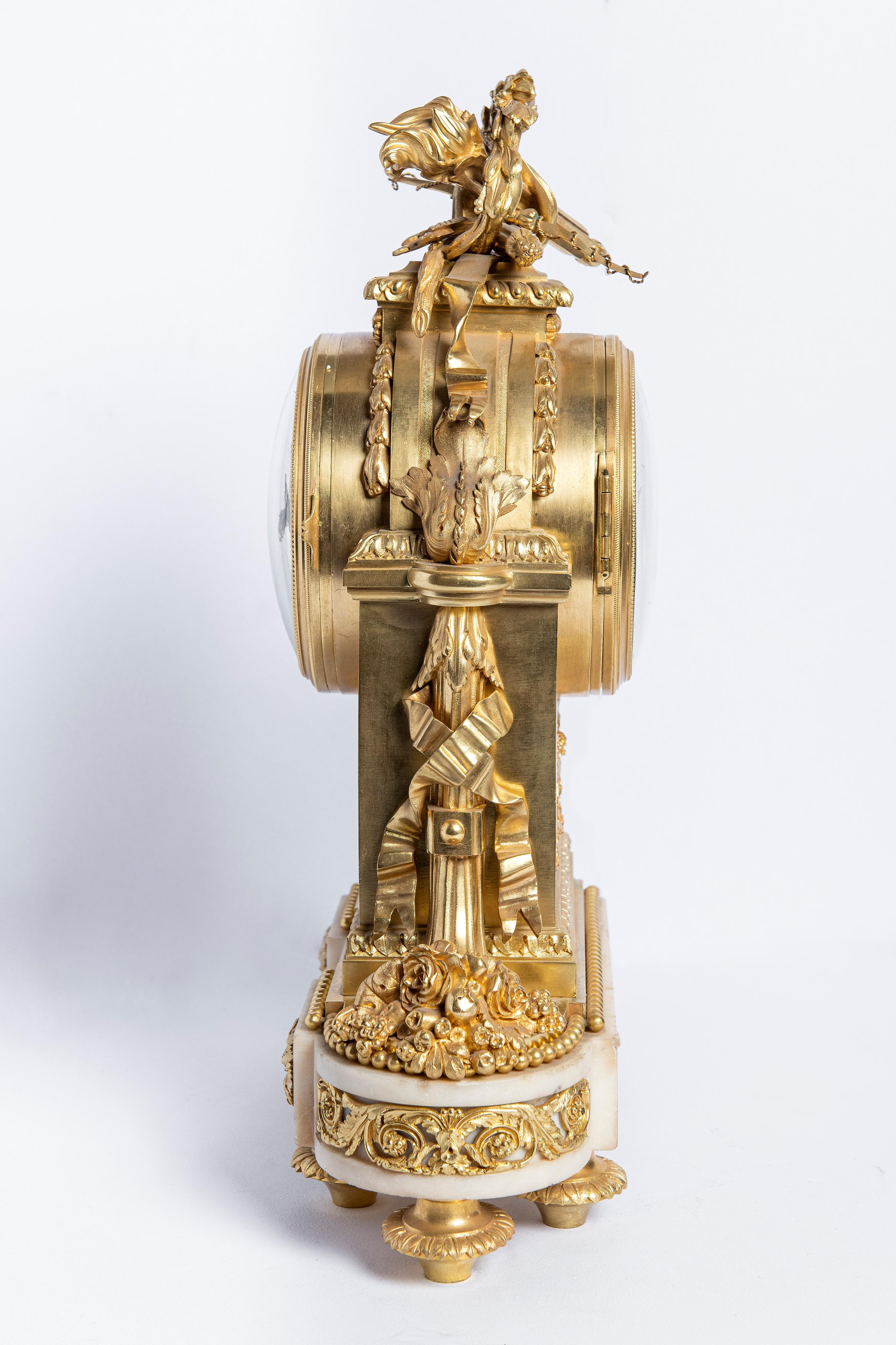 Kaminuhr aus vergoldeter Bronze und Marmor, signiert F. Berthoud, Paris (Französisch) im Angebot