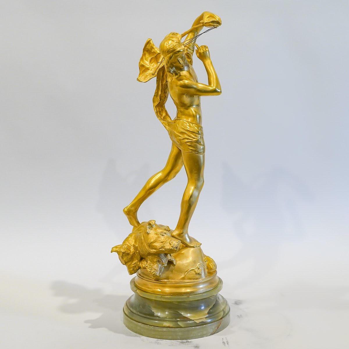 Escultura de bronce dorado y ónice de Henri Peinte, 1900.

Escultura de bronce dorado y ónice de Henri Peinte, hacia 1900, Art Nouveau.
Alto: 55 cm, Profundo: 27 cm