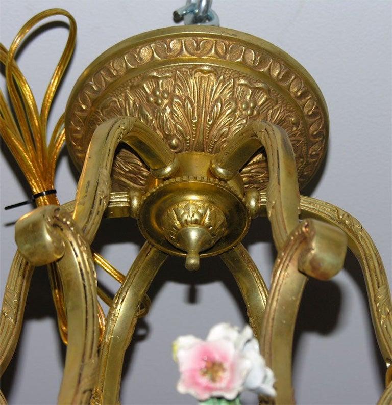 Bronze Lustre en bronze doré et porcelaine en vente