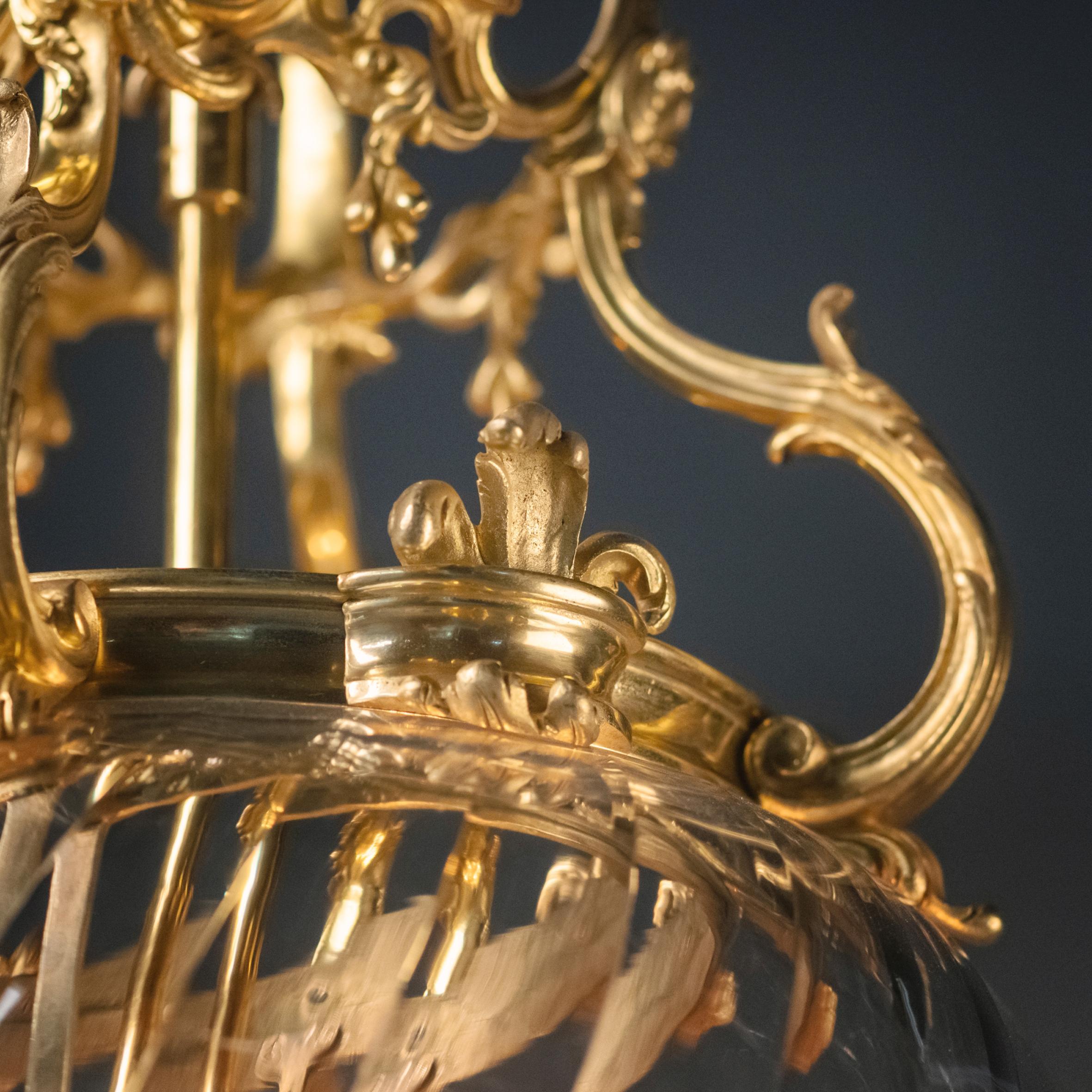 Gilt-Bronze and Spiral Moulded Glass Lantern Attributed to François Linke In Good Condition For Sale In Brighton, West Sussex