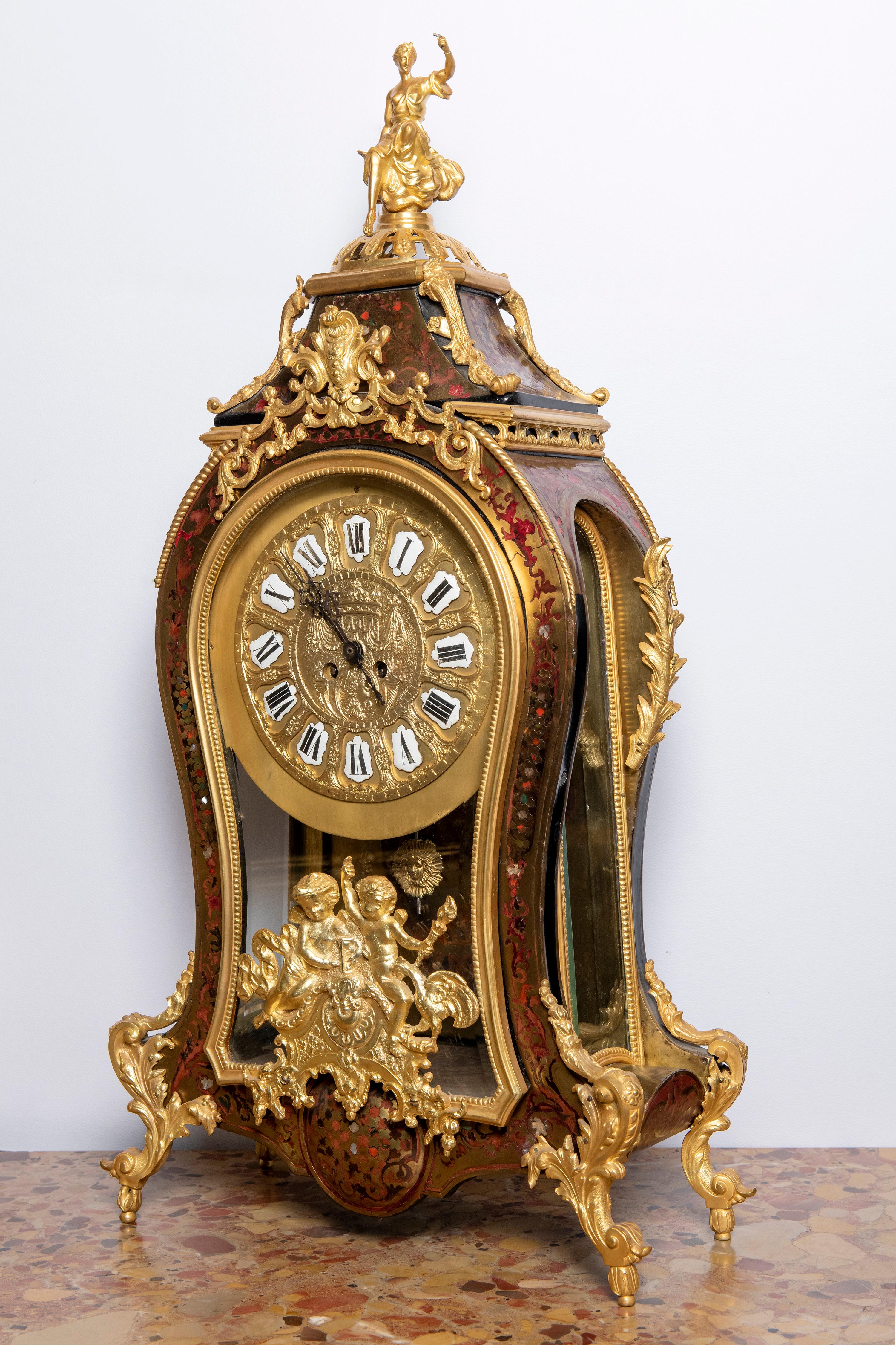 Louis XV Horloge de table en bronze doré et bois:: France:: fin du 19e siècle en vente