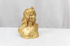 Busto Art Nouveau de bronce dorado de una doncella joven, firmado por el artista Savine, hacia 1895
