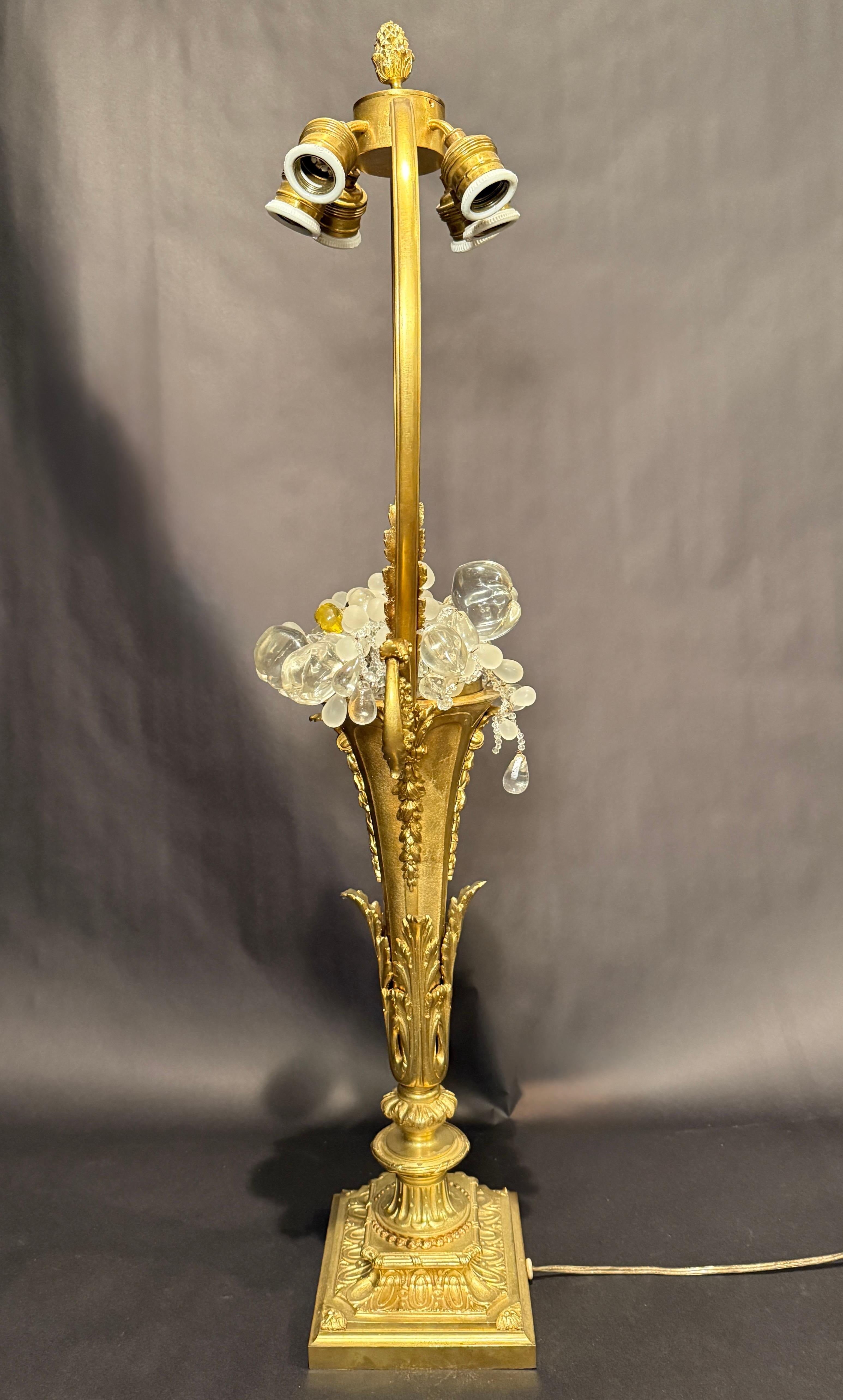 Lámpara de bronce dorado estilo Luis XVI de Baccarat principios del siglo XX en venta