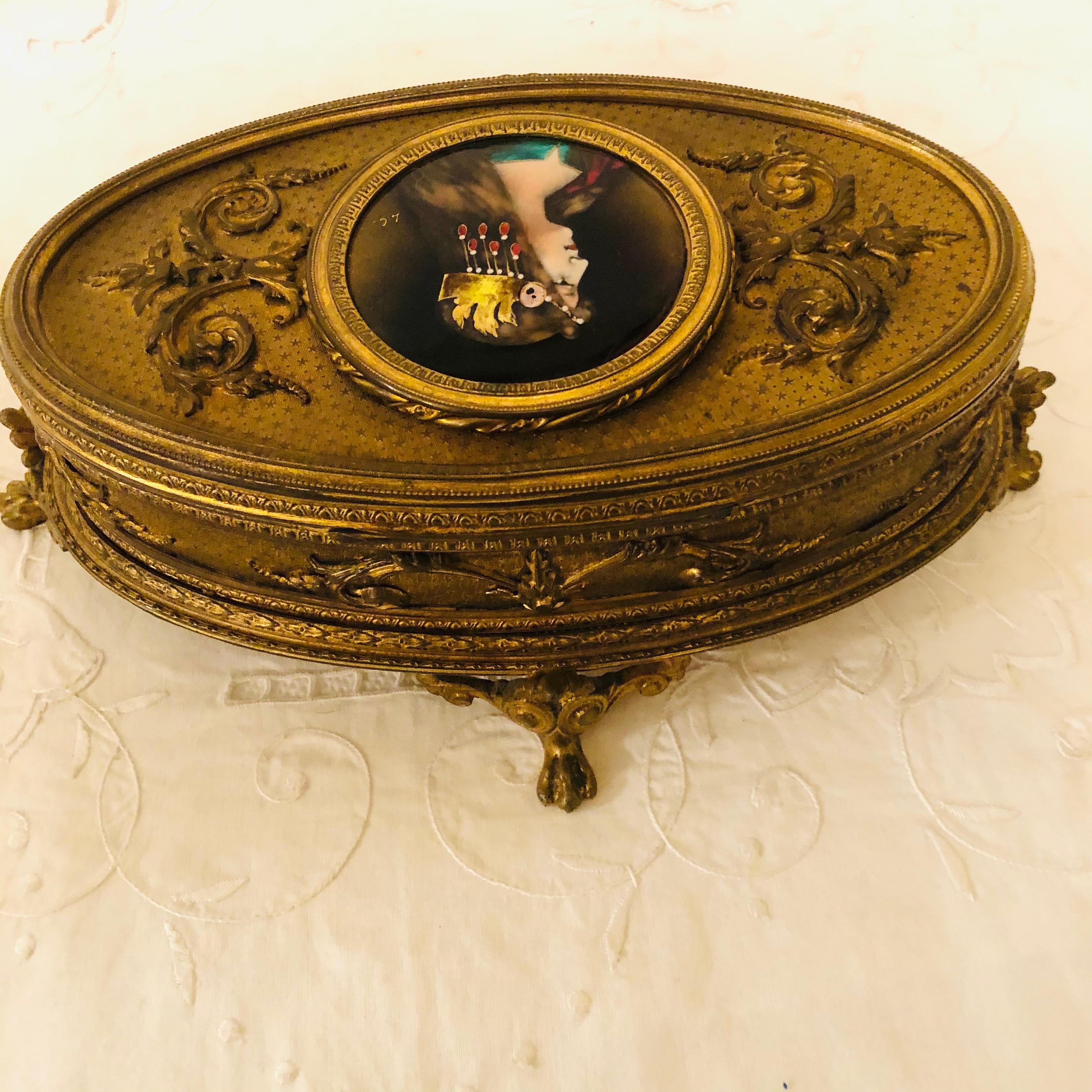 Gilt Bronze Box with Enamel Portrait of Beautiful Lady on Four Raised Feet For Sale 2