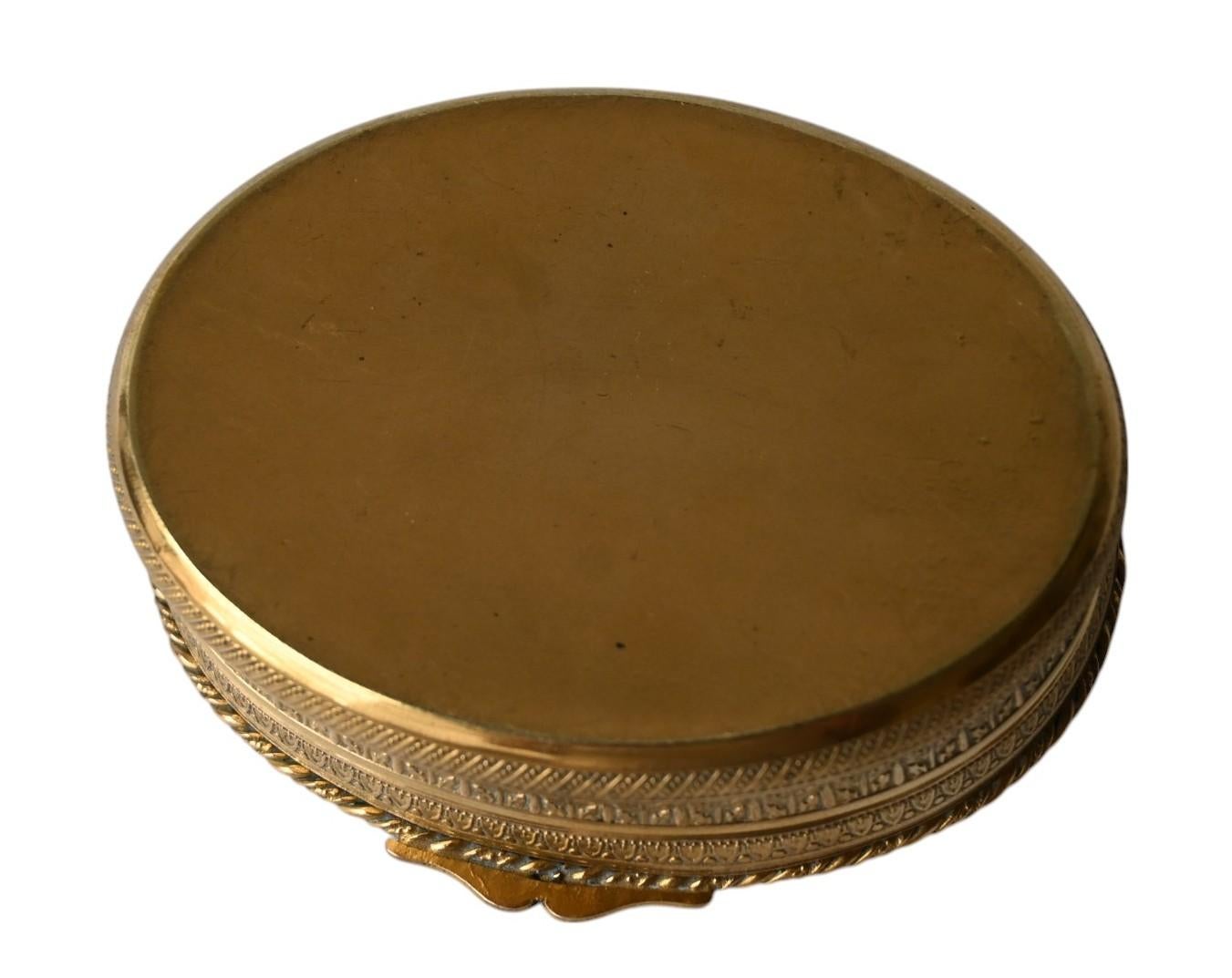 Gilt Bronze Box With Miniature Of Napoleon Bonaparte, 19th Century Dorado en venta