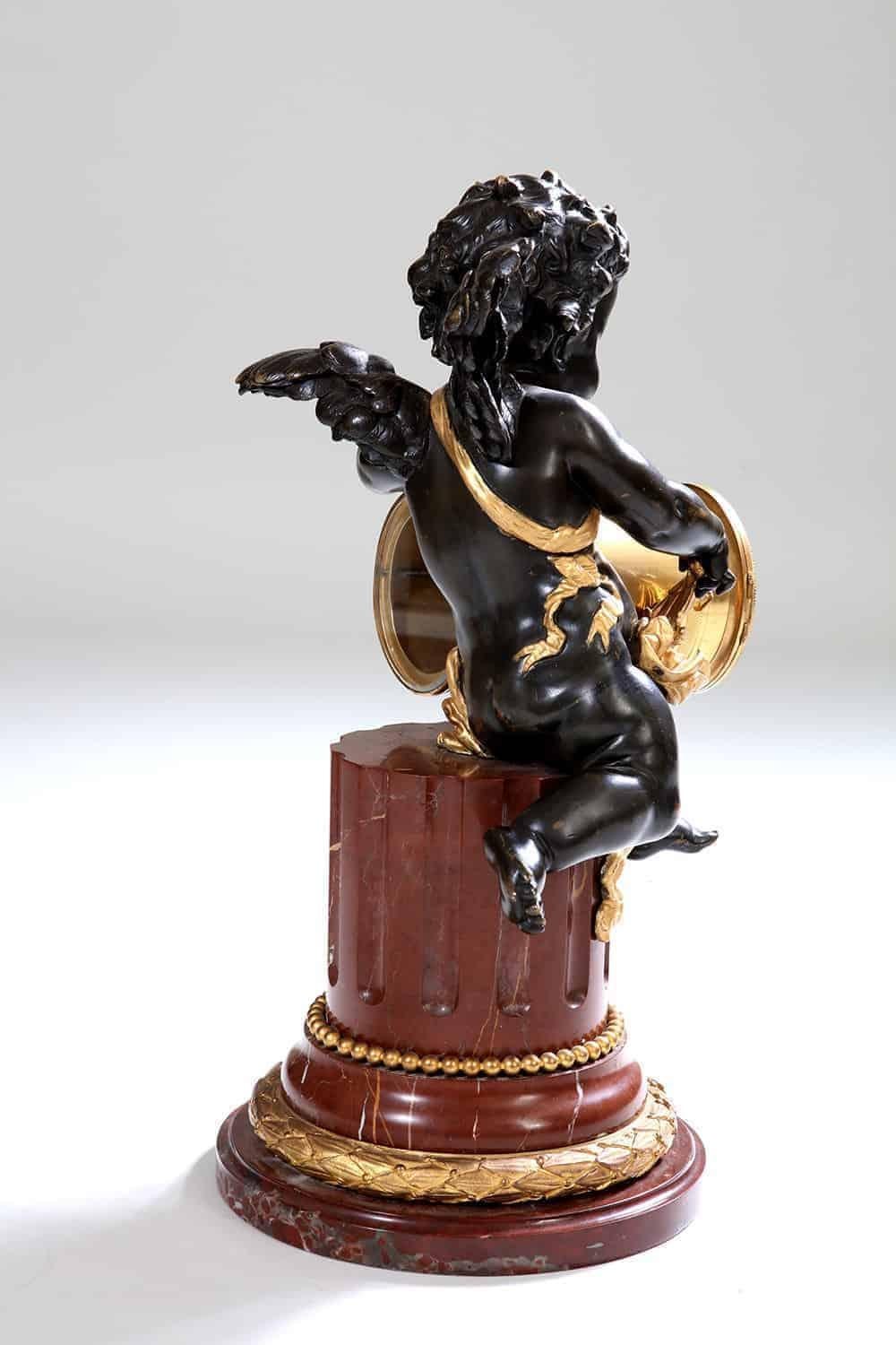 Ensemble de garnitures d'horloge en bronze doré, bronze et marbre Bon état - En vente à London, by appointment only