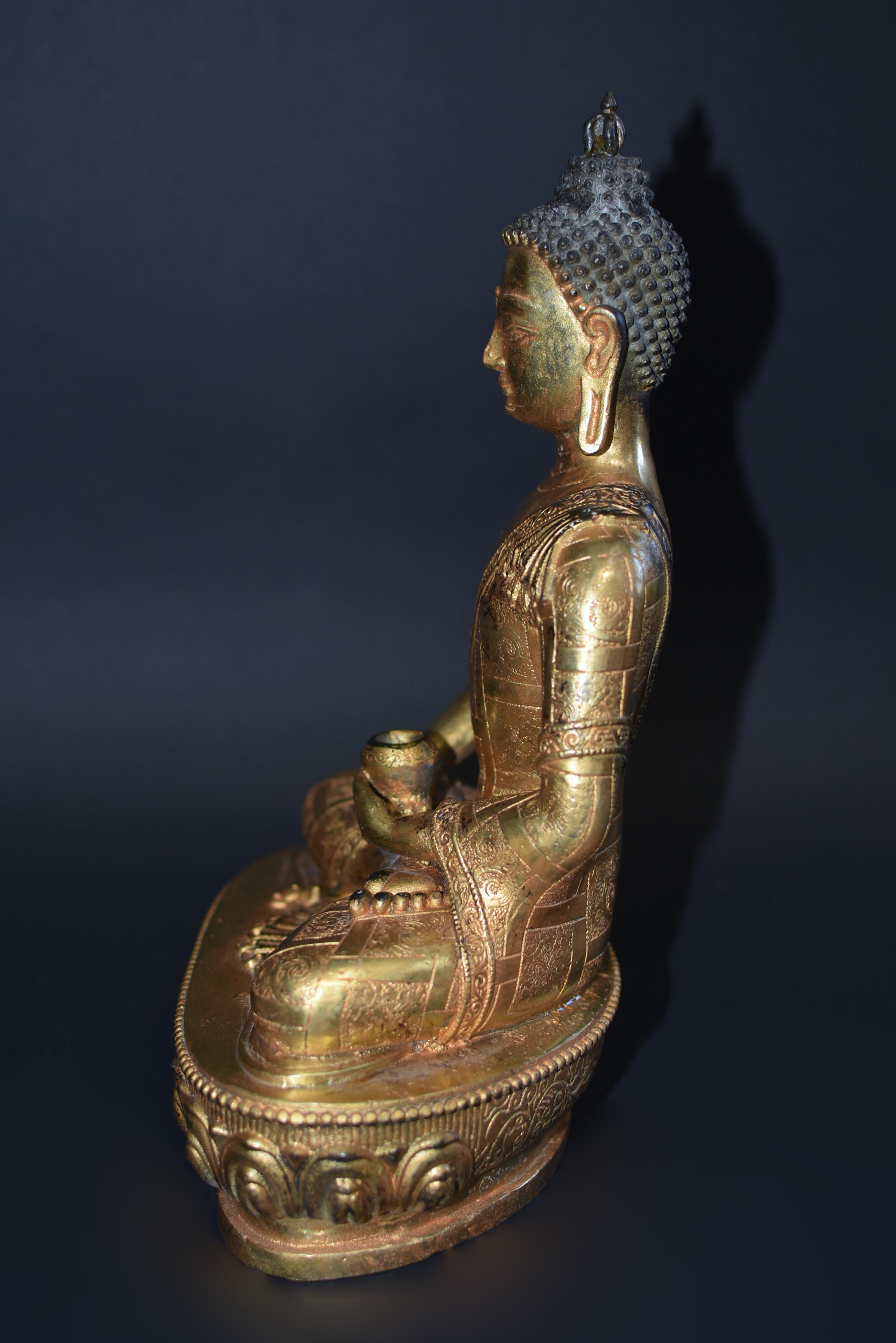 Gilt Bronze Buddha in Patchwork Robe For Sale 12