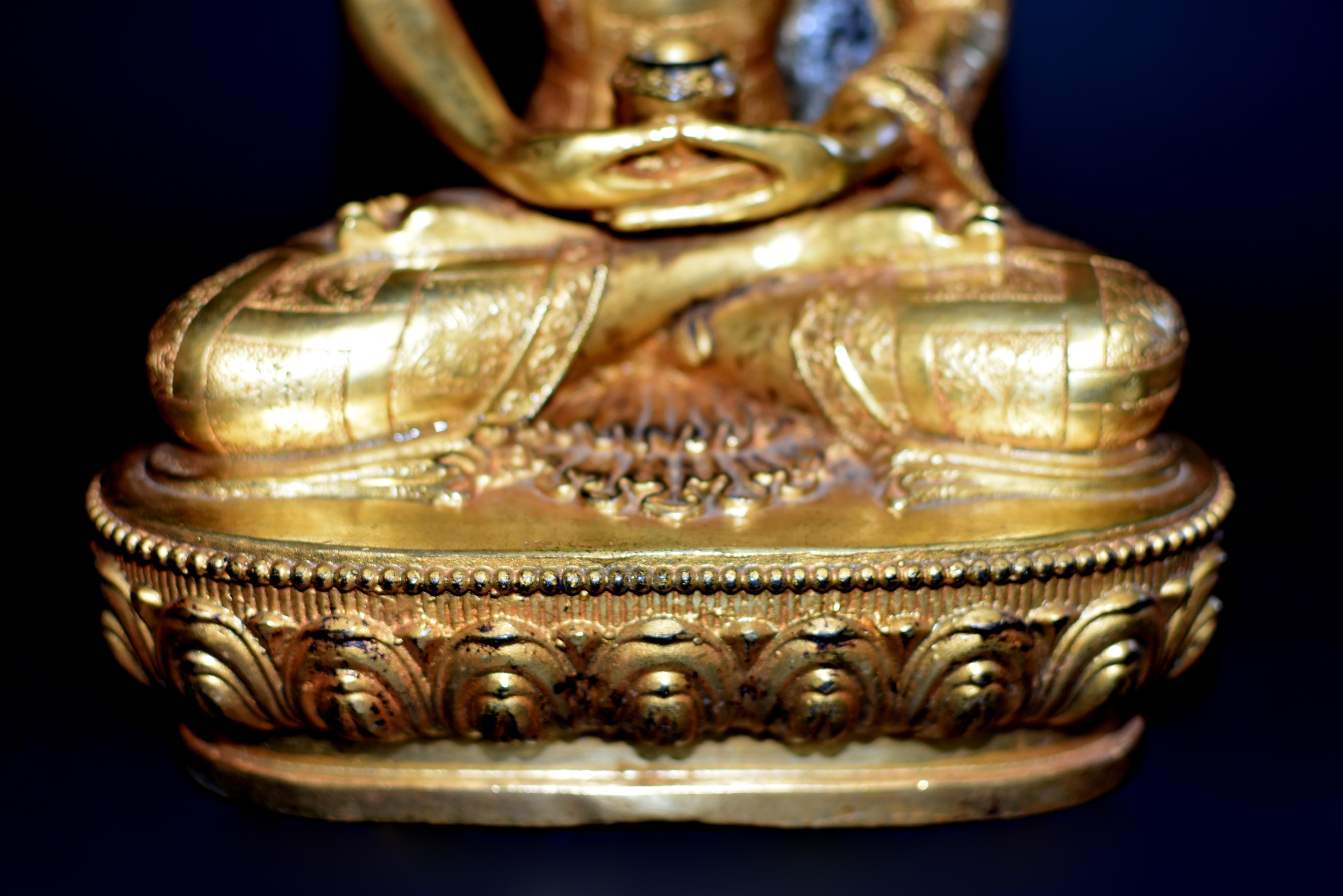 Gilt Bronze Buddha in Patchwork Robe For Sale 3
