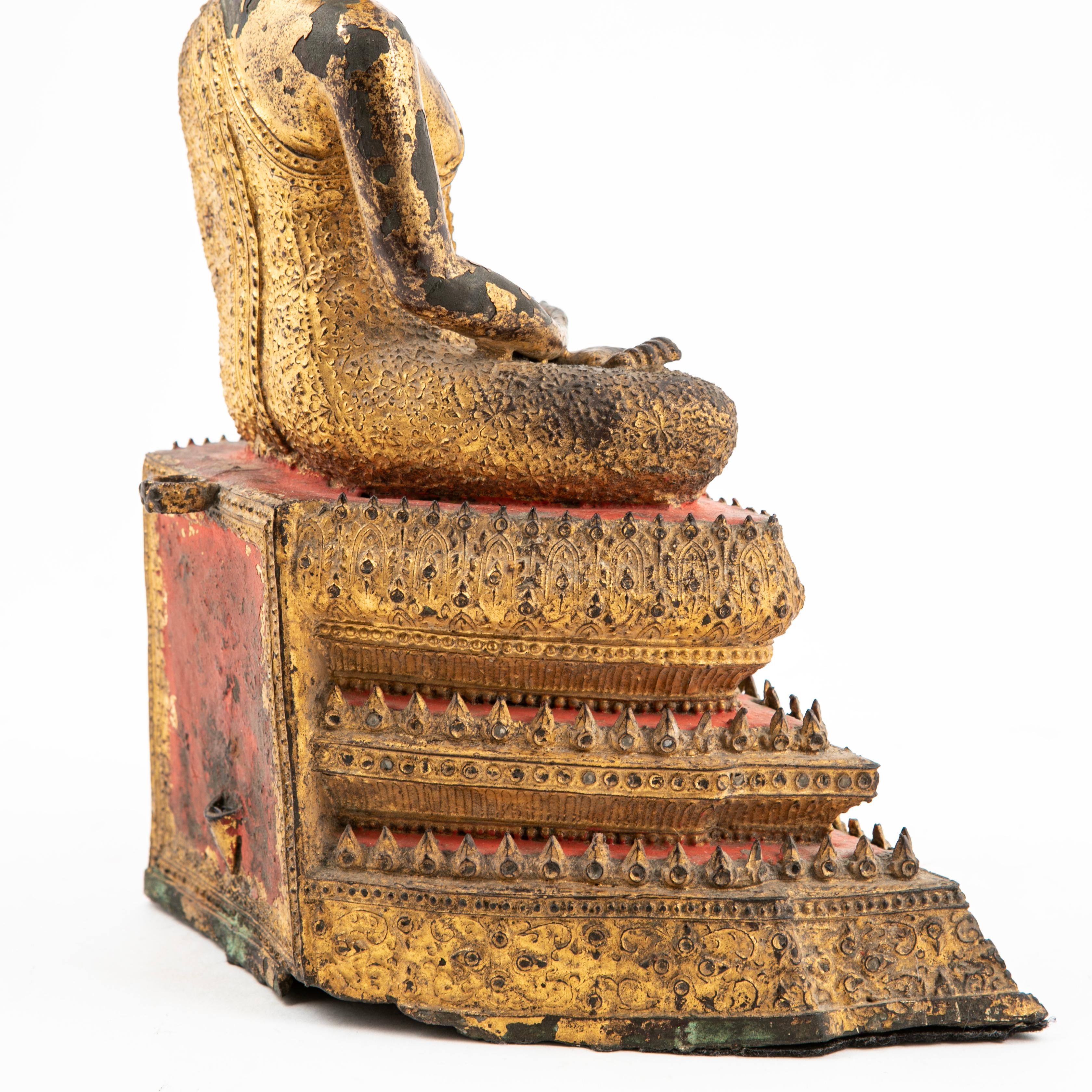 Siam de Bouddha en bronze doré 4