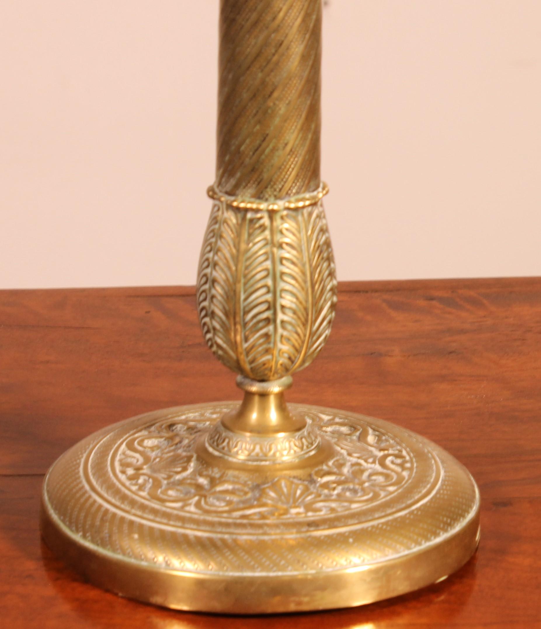 Bronzo Candeliere in bronzo dorato, periodo Impero, inizio XIX secolo in vendita