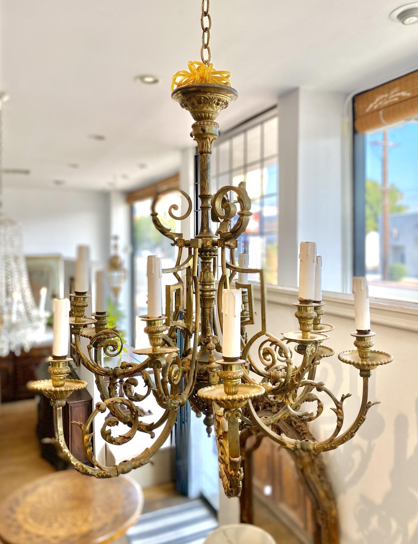 Neoclassico Lampadario in bronzo dorato, 1850 circa in vendita