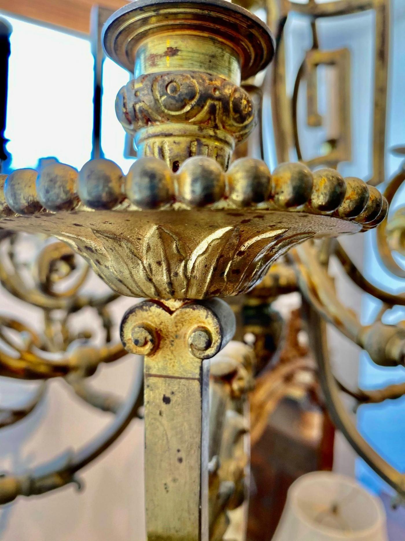  Vergoldeter Bronze-Kronleuchter – um 1850 (Appliqué) im Angebot