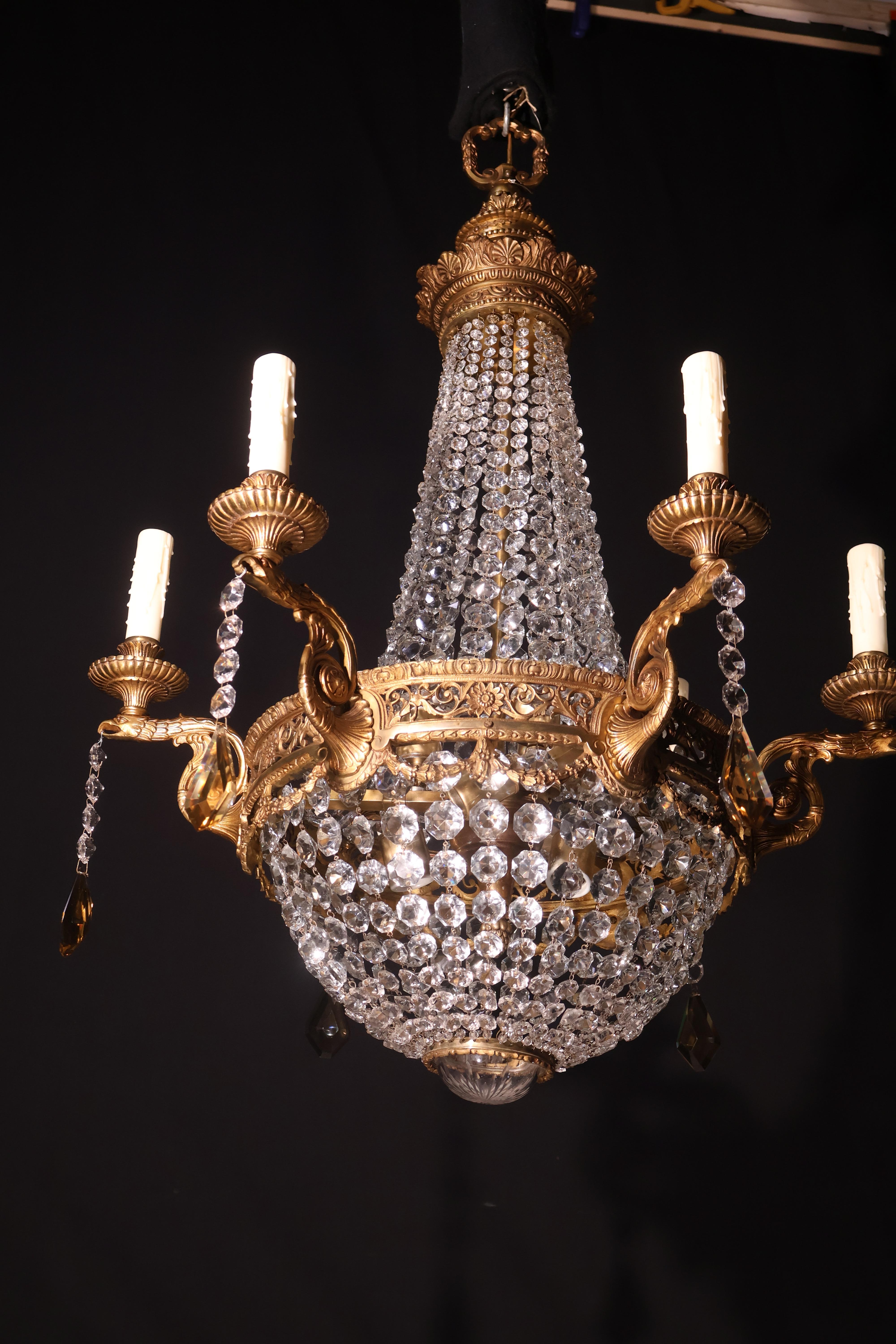 Francese Bronzo dorato e lampadario in vendita