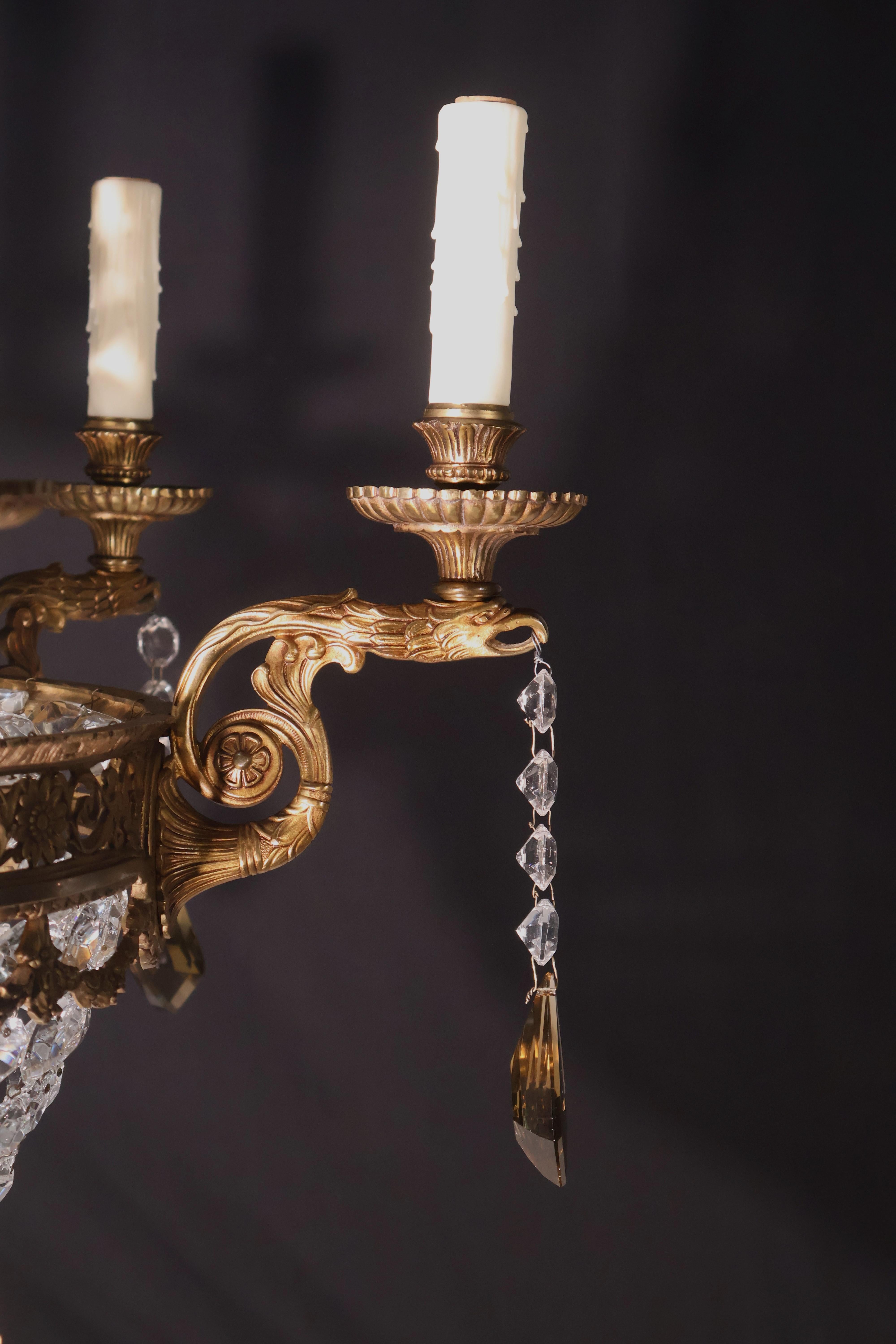 Inizio XX secolo Bronzo dorato e lampadario in vendita