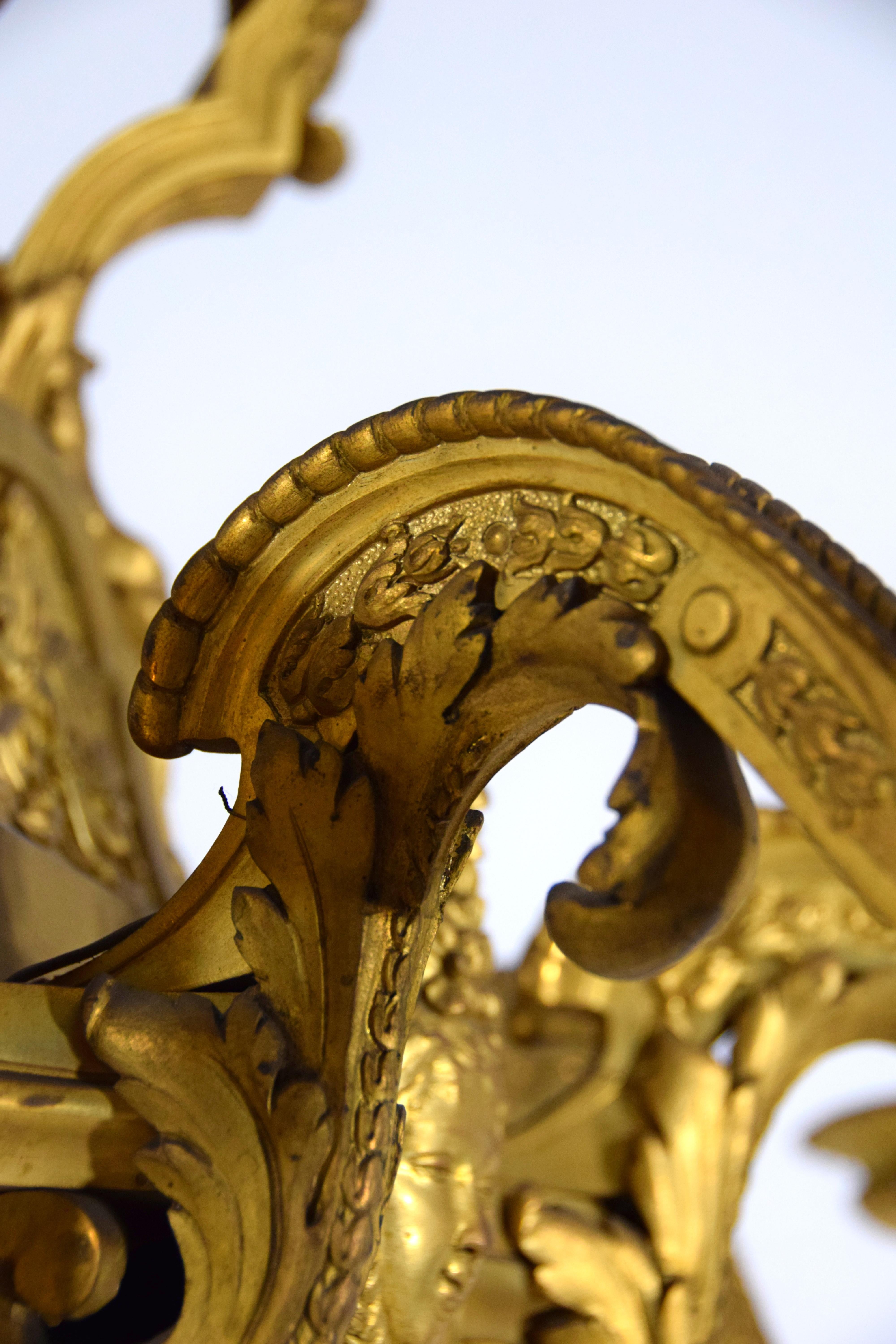 Araña de Bronce Dorado, Francia, Estilo Régence, Segunda Mitad del Siglo XIX en venta 10