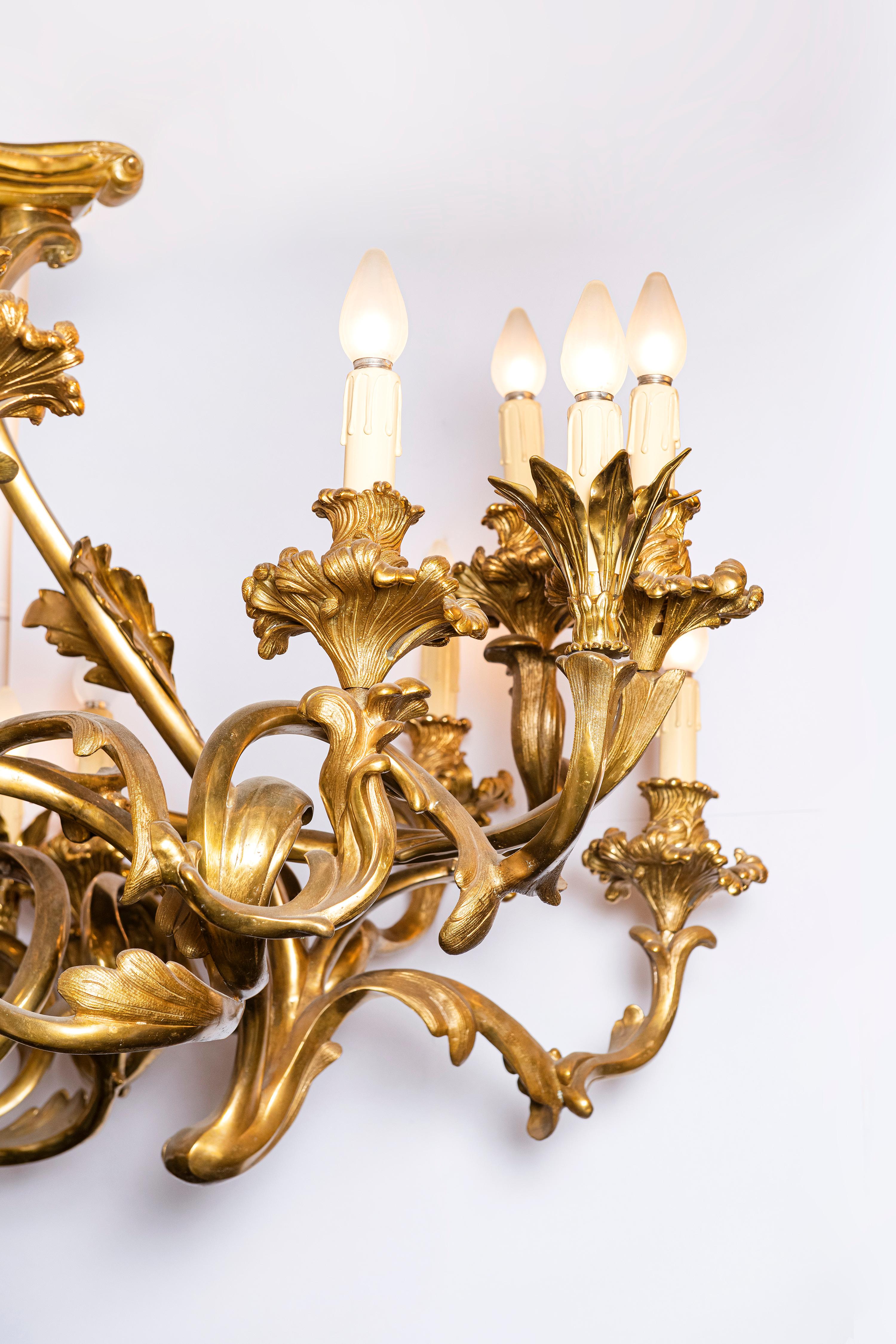 Rococo Lustre en bronze doré à la cire perdue:: France:: vers 1890 en vente