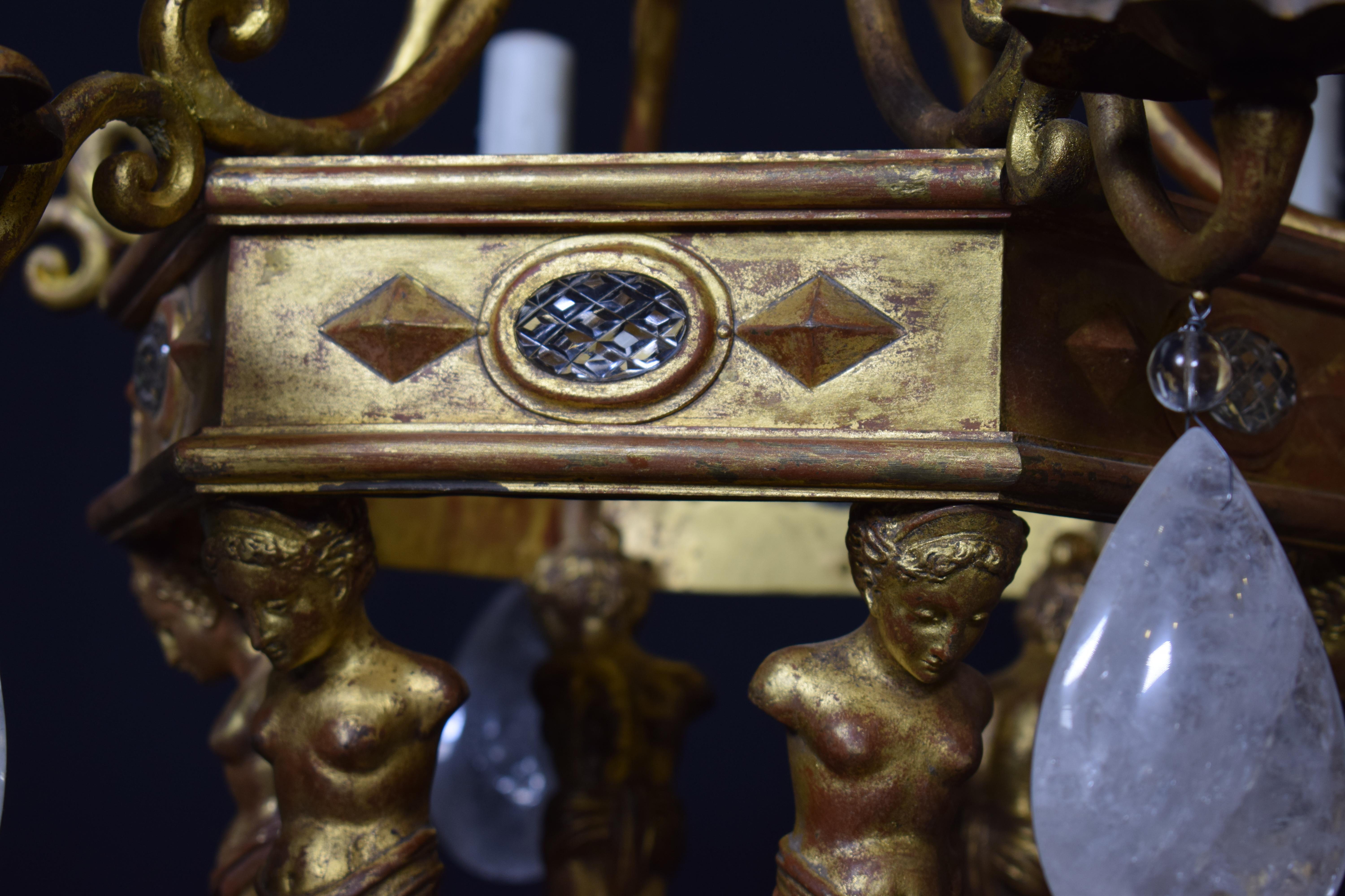 Kronleuchter aus vergoldeter Bronze mit Bergkristall-Pendelsteinen im Angebot 5