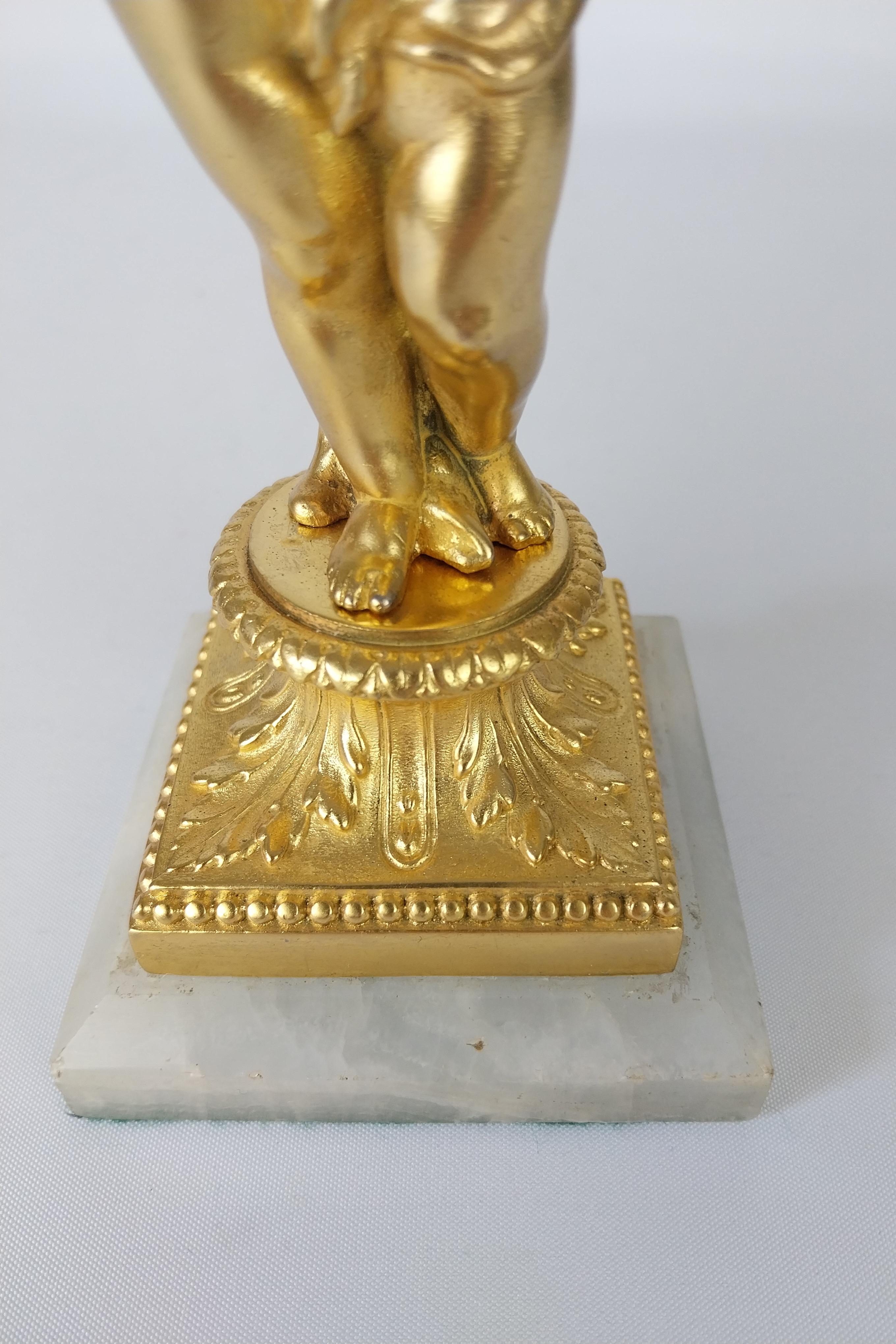 Cherub-Tischuhr aus vergoldeter Bronze, 19. Jahrhundert im Angebot 8