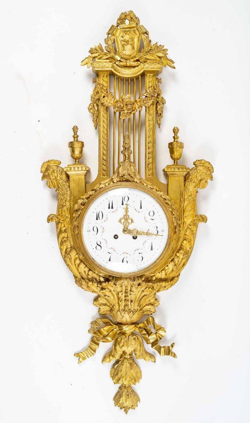 Vergoldete Bronzeuhr, 19. Jahrhundert im Angebot 1