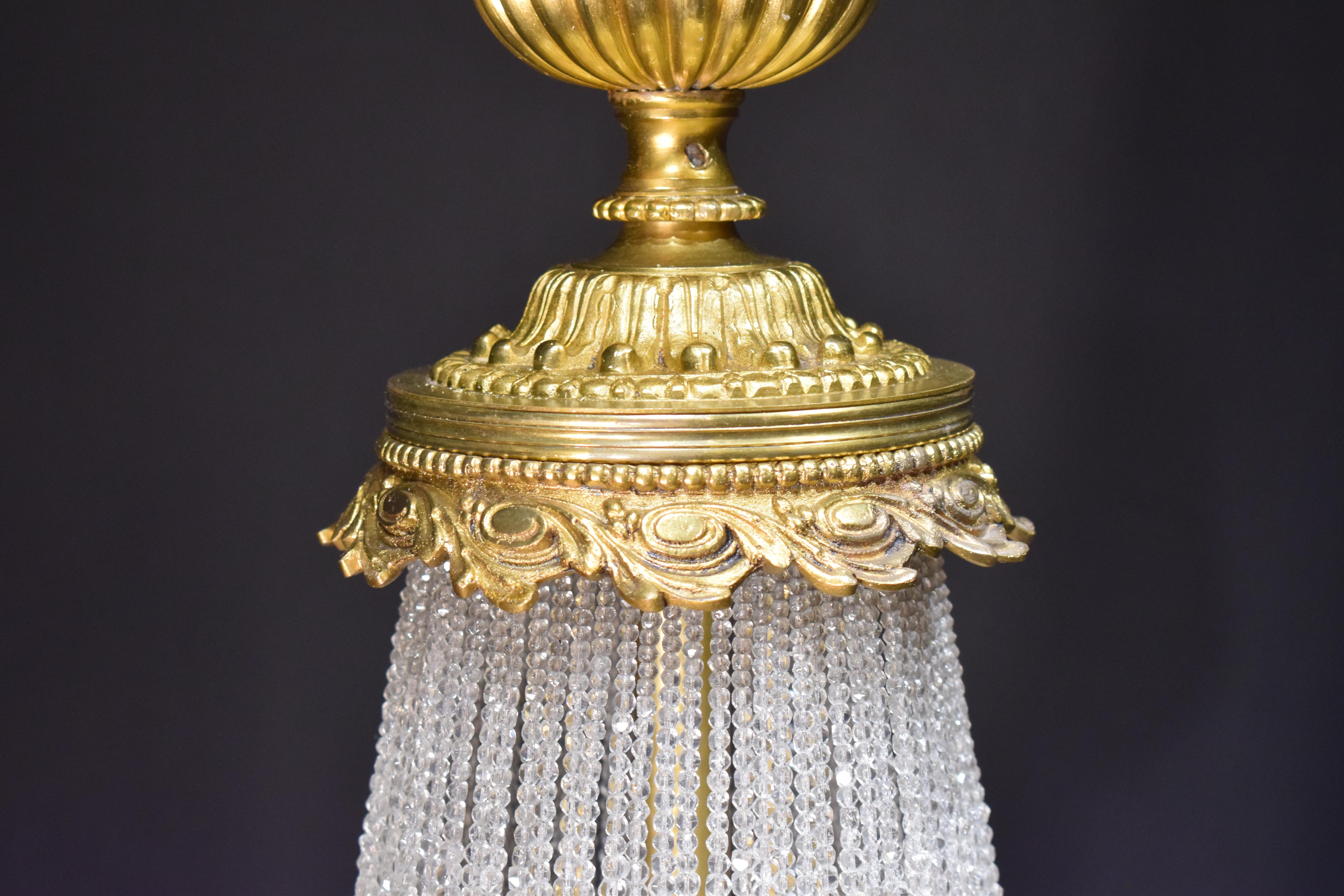 Vergoldeter Kronleuchter „Basket“ aus Bronze und Kristall (Französisch) im Angebot