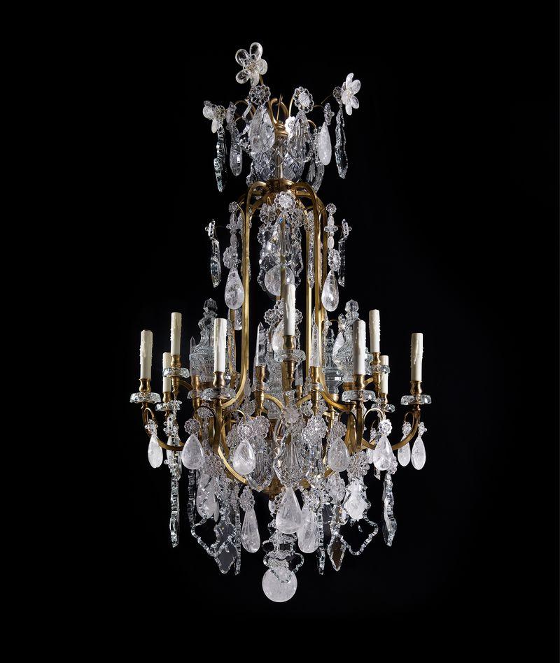 Francese Lampadario in bronzo dorato e cristallo in vendita