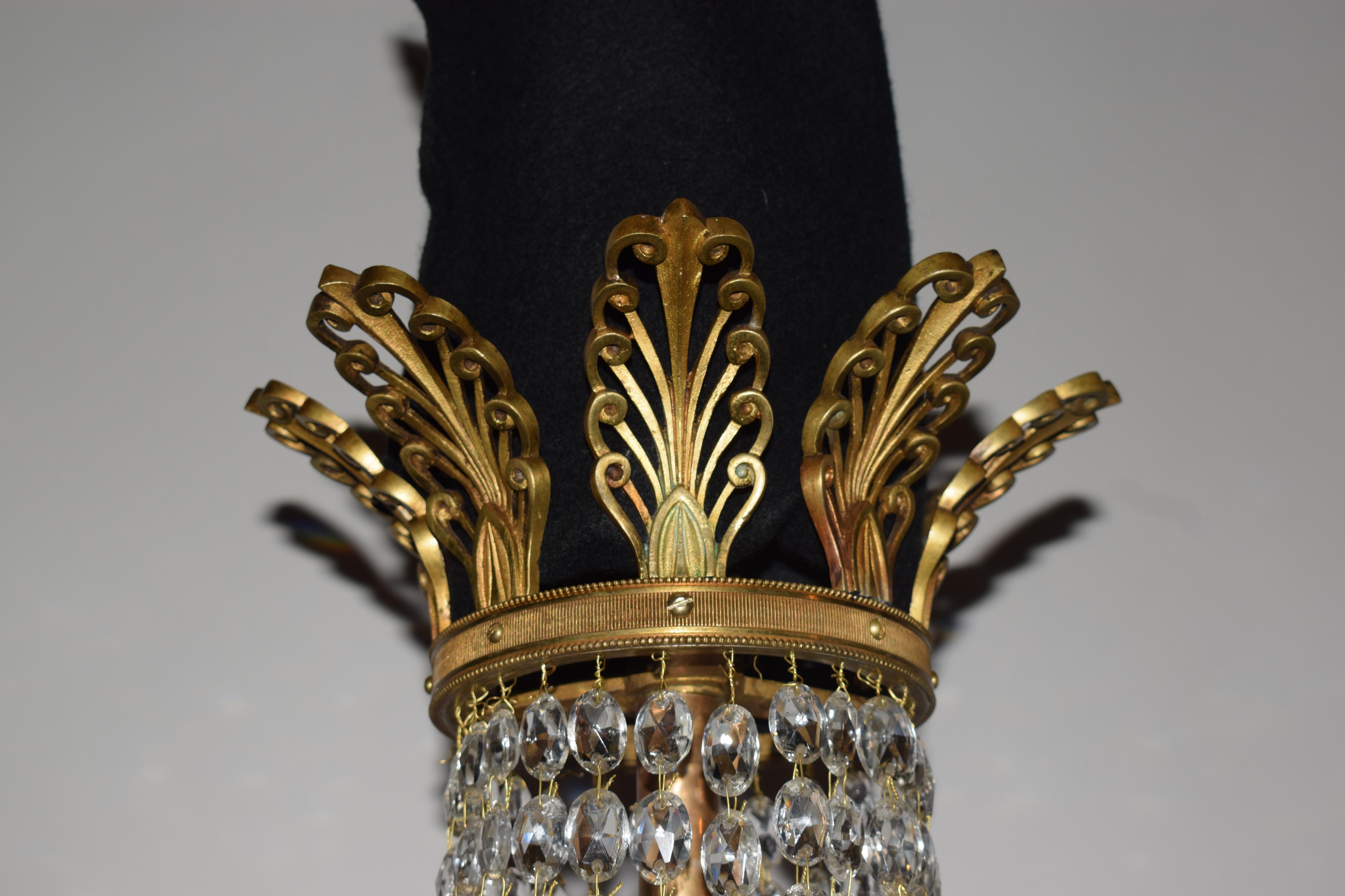Vergoldeter Kronleuchter aus Bronze und Kristall im Empire-Stil im Angebot 2