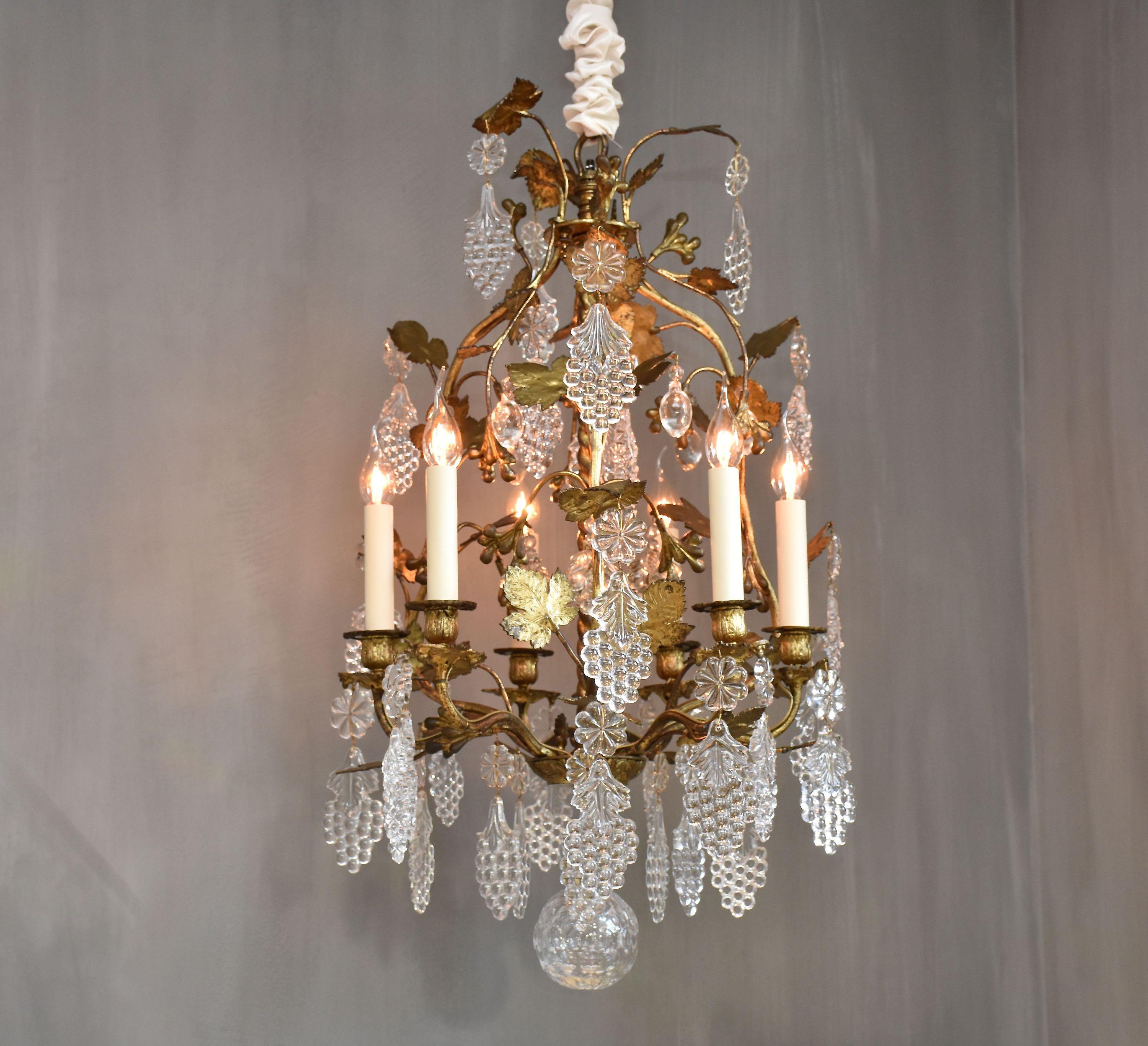Gilt bronze crystal French chandelier  For Sale 5
