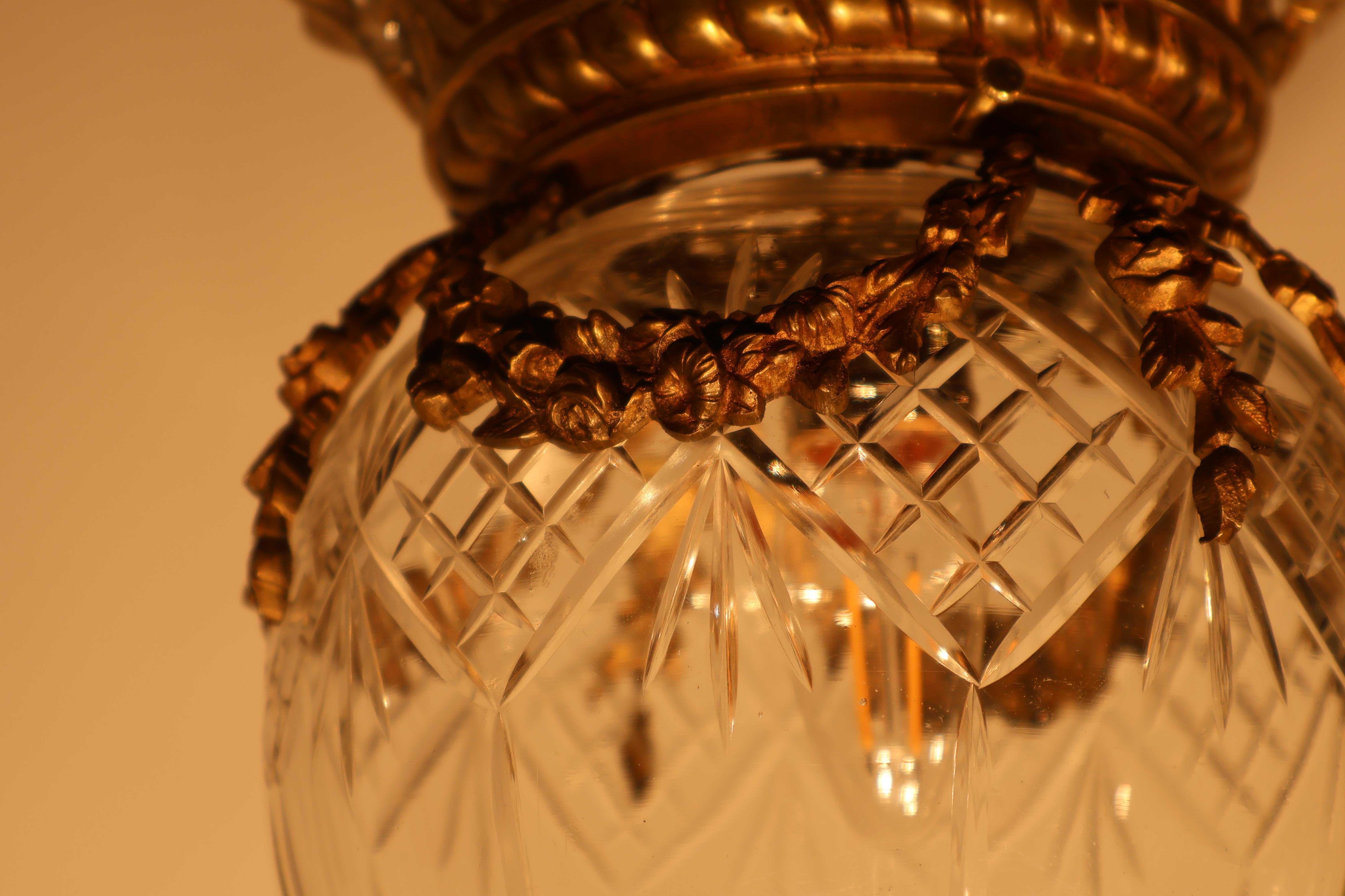 Luigi XV Globo in bronzo dorato e cristallo tagliato in vendita