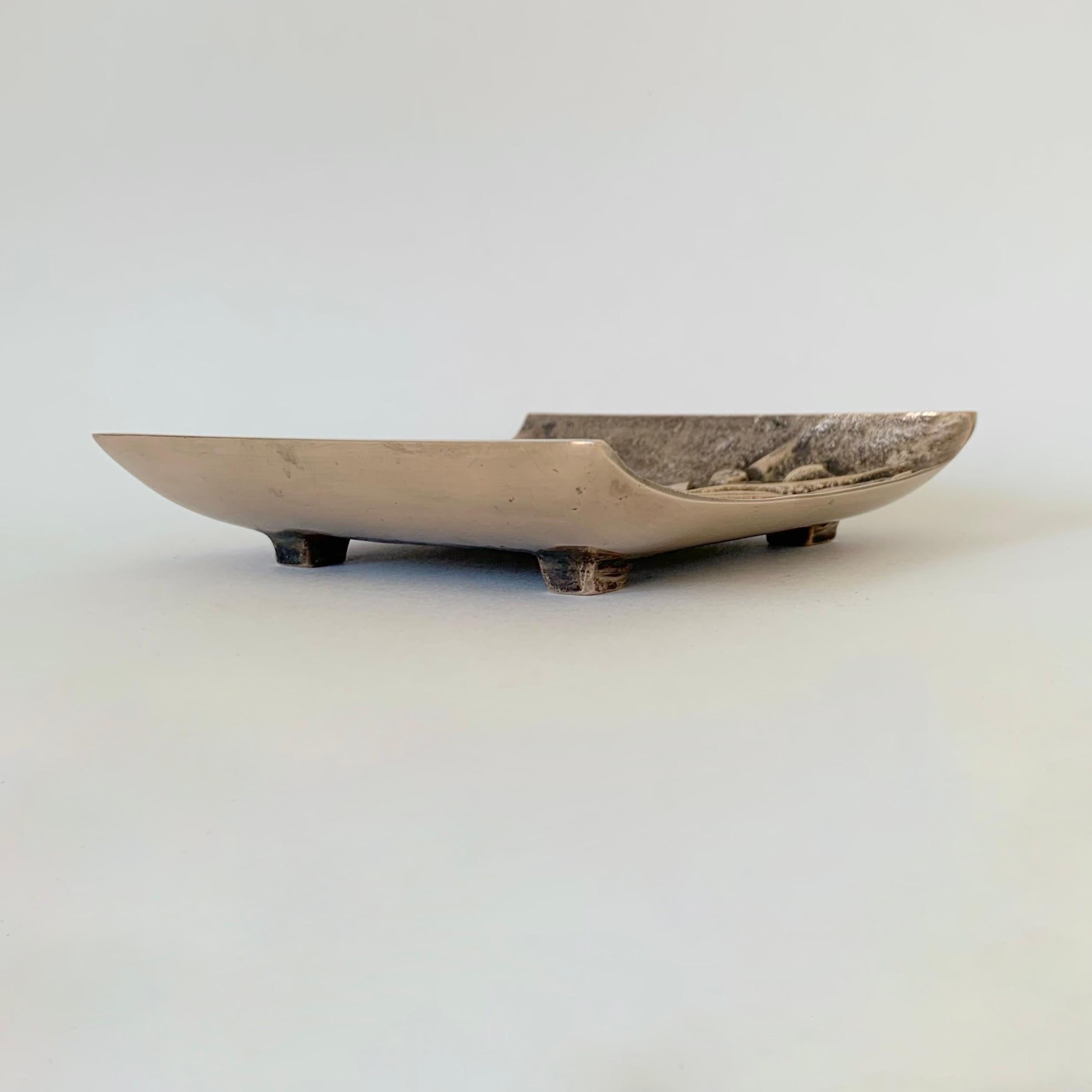 Mid-20th Century Gilt Bronze Decorative Vide-Poche, circa 1960, Italy. For Sale