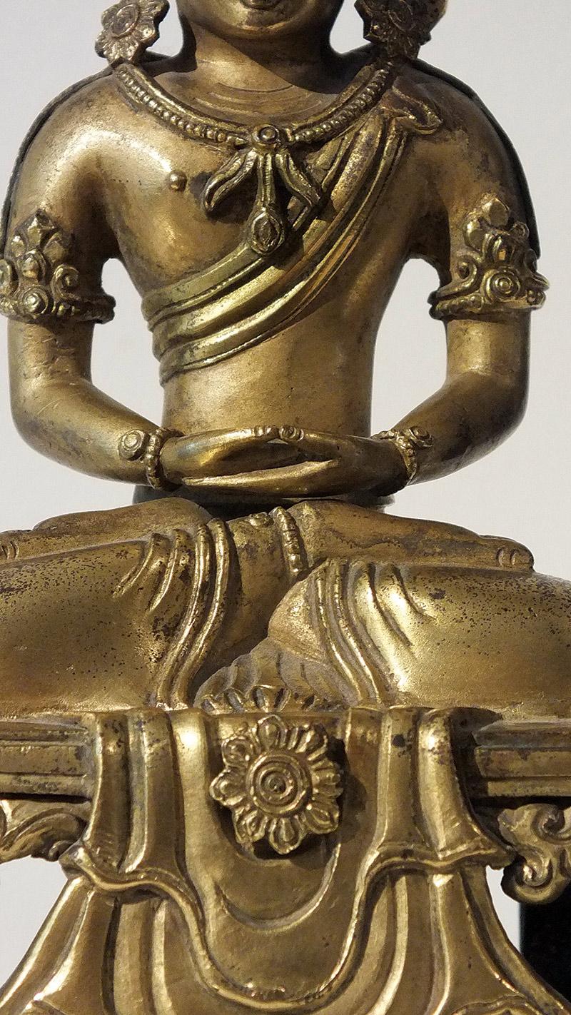 Qing Gilt-Bronze Figure of Amitayus Qianlong Period For Sale