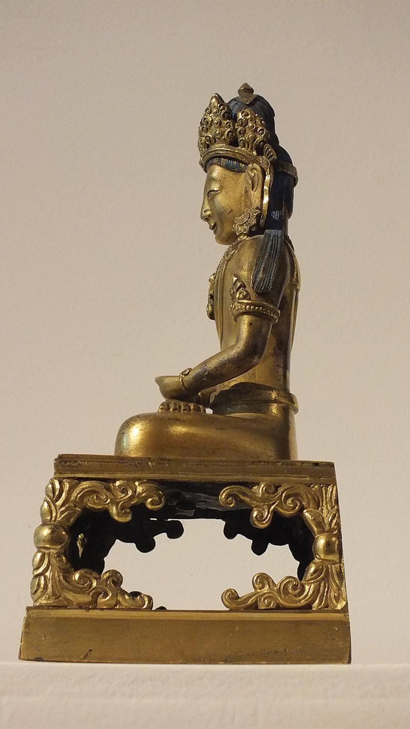 Gilt-Bronze Figure of Amitayus Qianlong Period For Sale 1