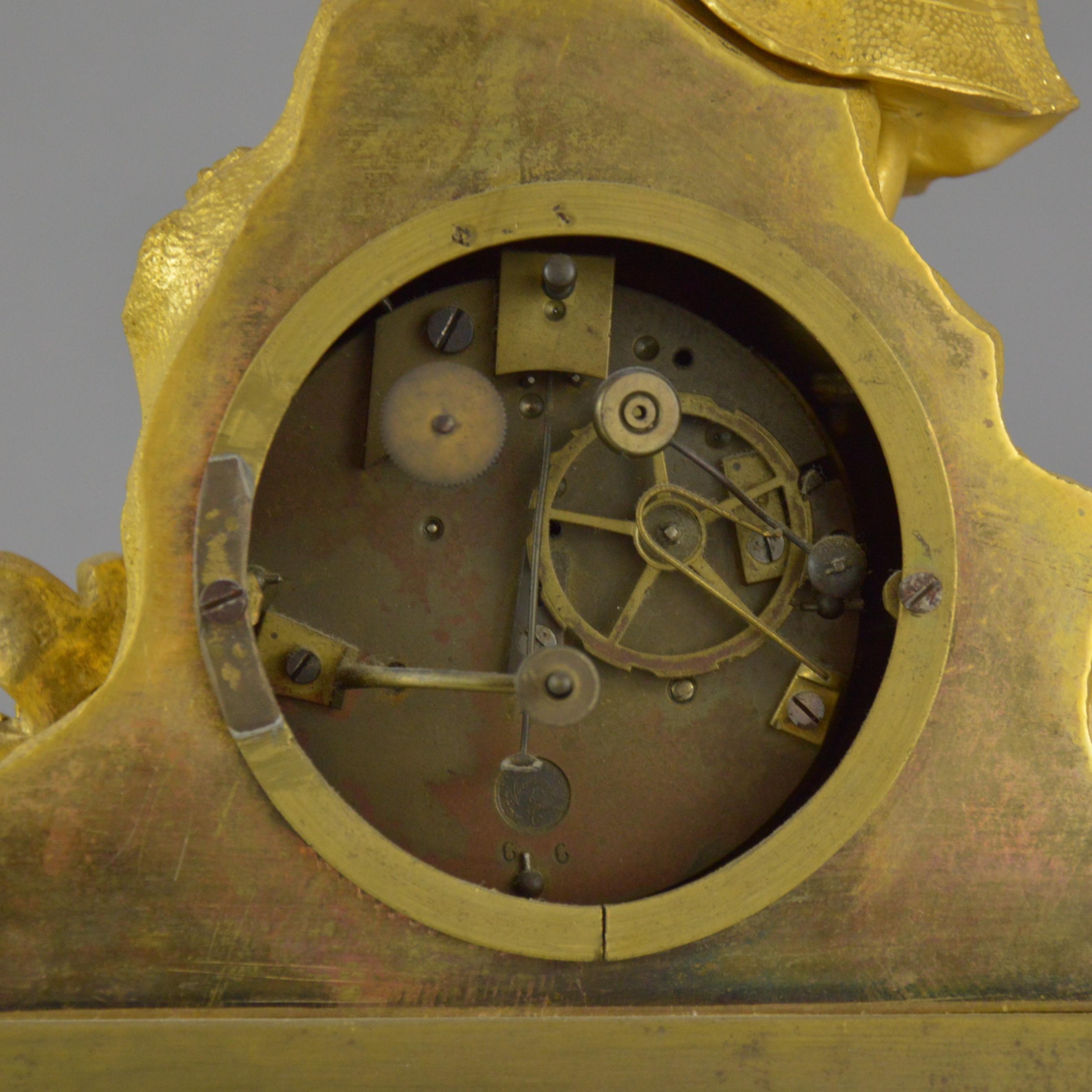 Gilt Bronze 19th century Mazntel Clock Representing a Girl with a Flower Basket For Sale 1