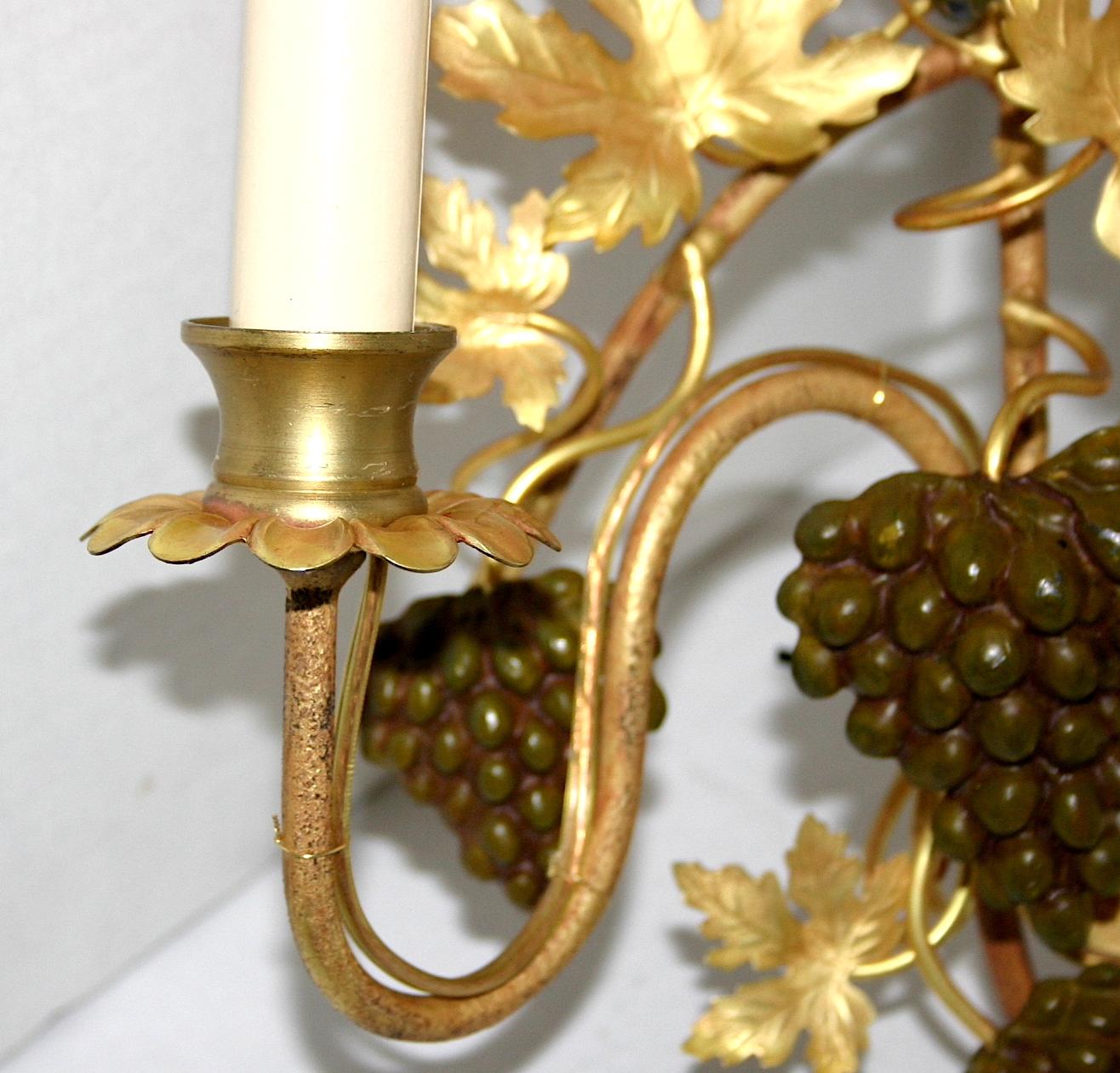 Pair of Grapevine Gilt Bronze Sconces In Good Condition For Sale In New York, NY