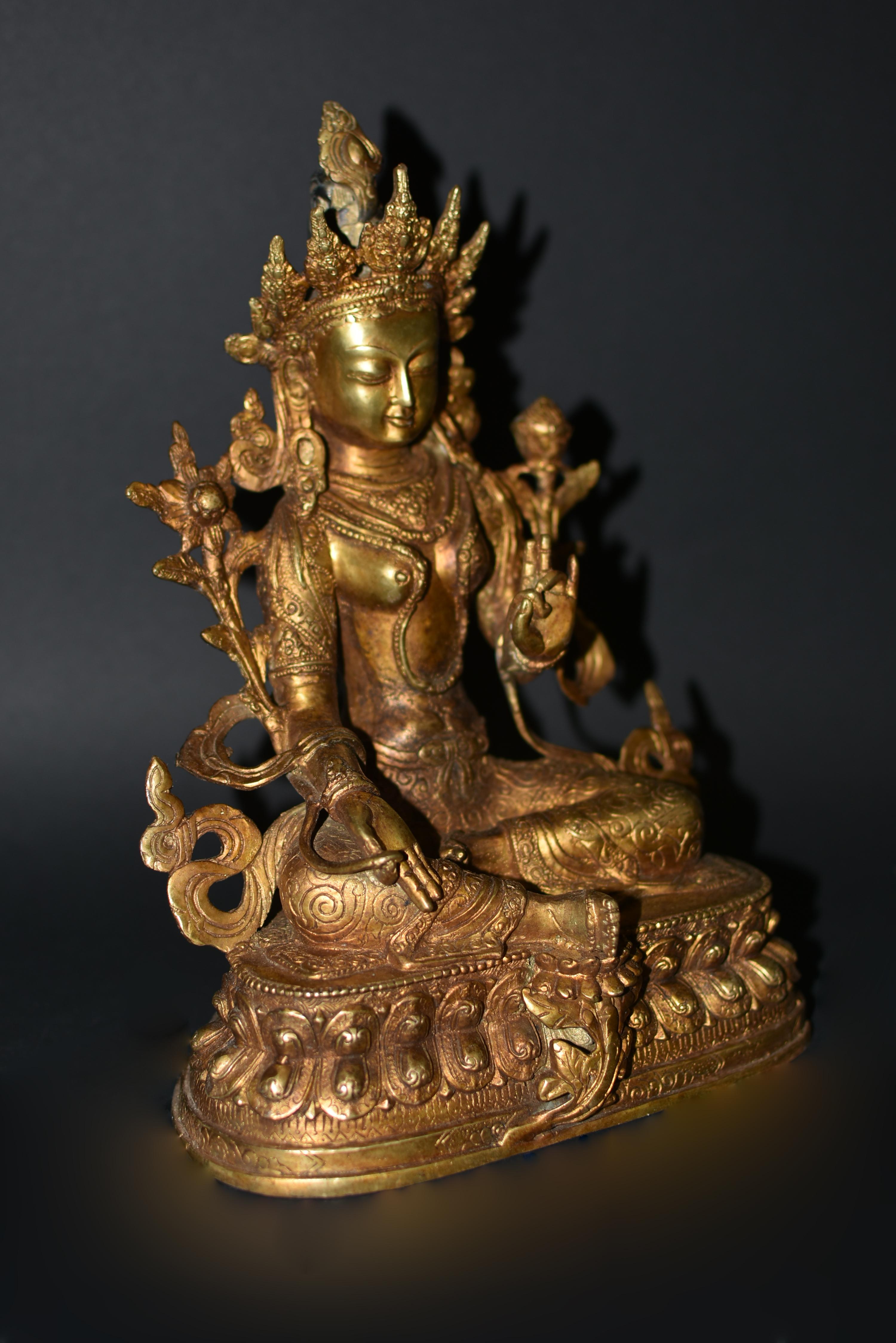 Green Tara Gilt Bronze Tibetan Statue  For Sale 4