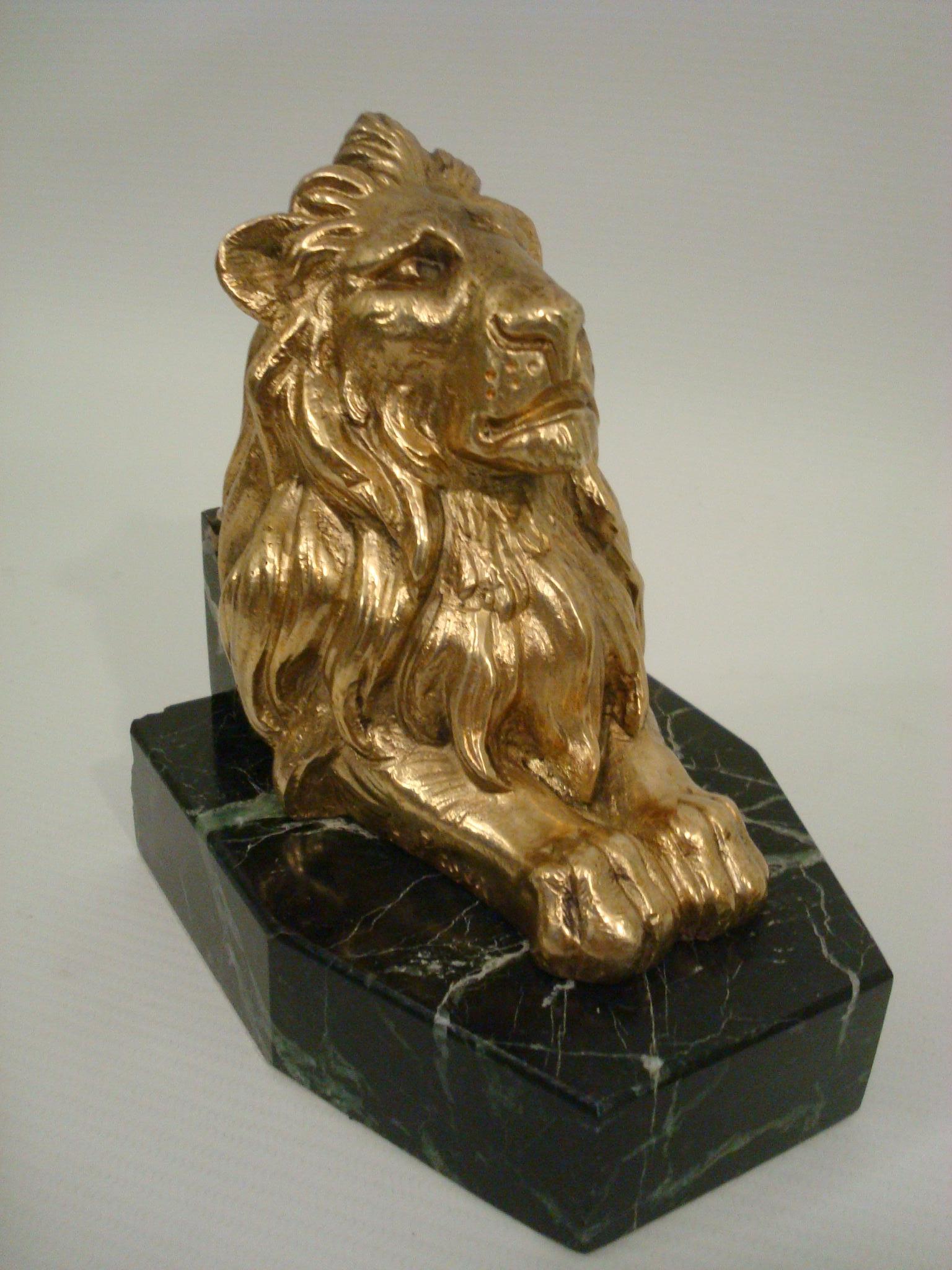 Gilt Bronze Guardian Lions Bookends. Signed H. Payen, France 1920´s For Sale 1