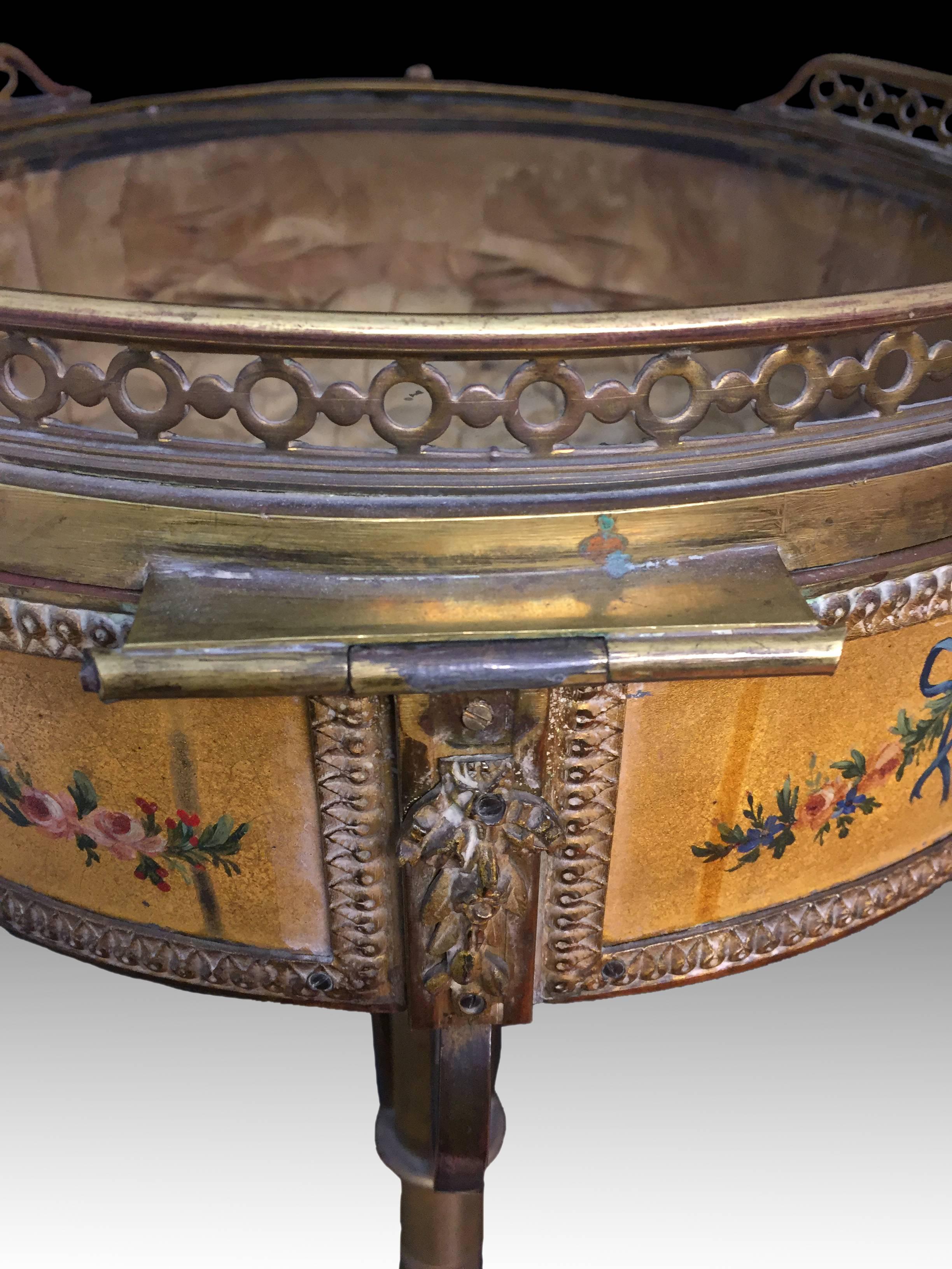 Gilt Bronze Guèridon. Napoleon III, France, 19th Century For Sale 6