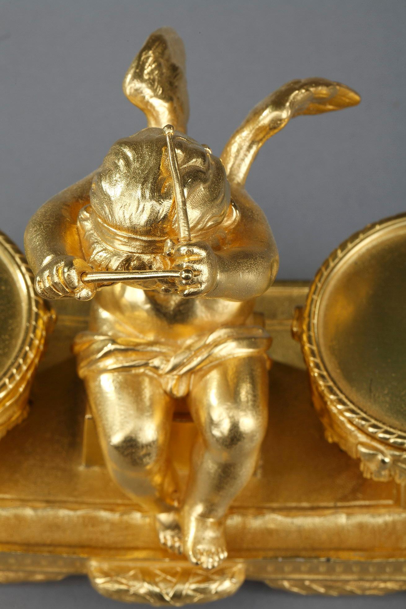 Encrier en bronze doré, « L'Amour timbalier », style Louis XVI en vente 4
