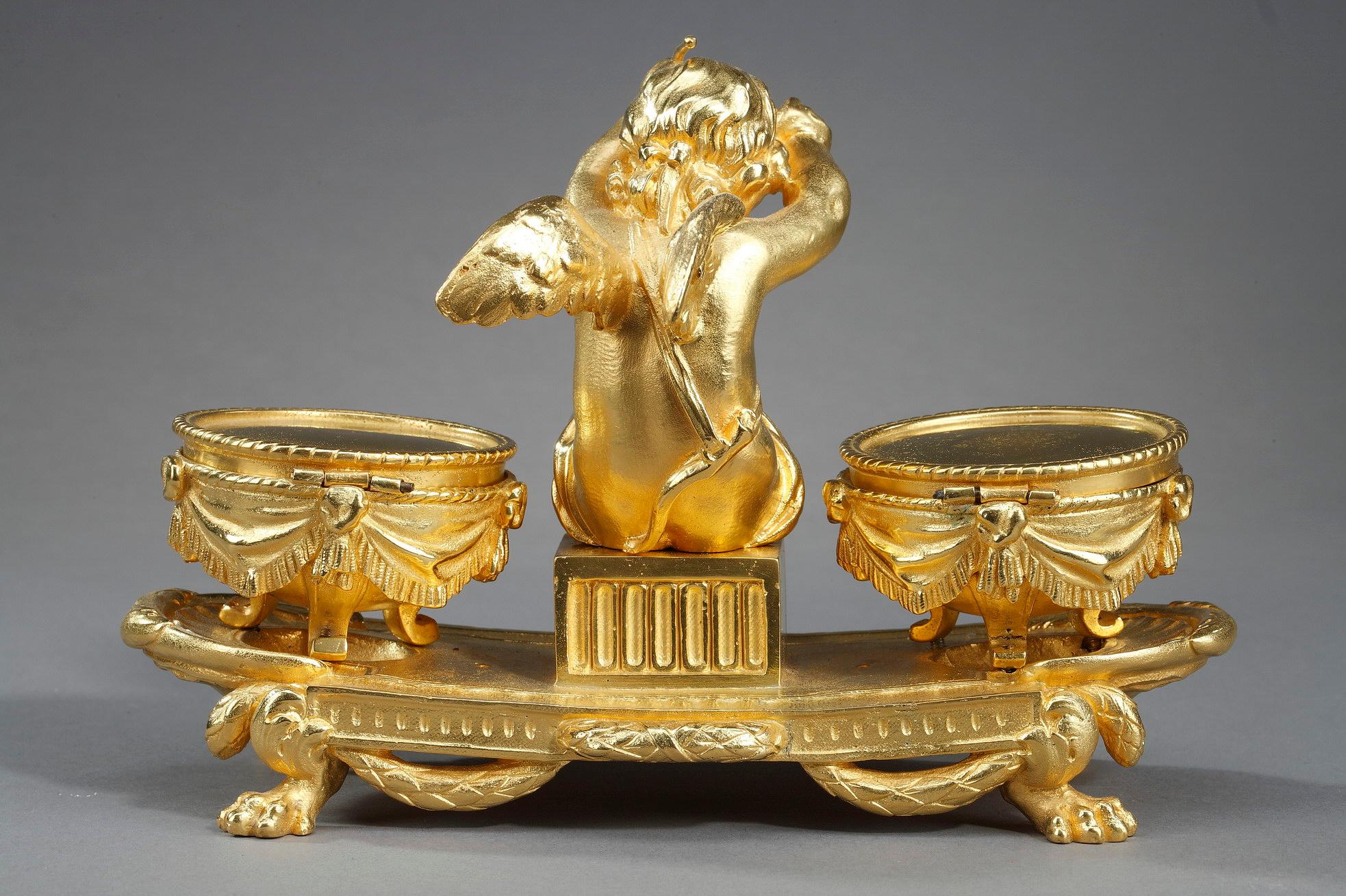 Encrier en bronze doré, « L'Amour timbalier », style Louis XVI Bon état - En vente à Paris, FR