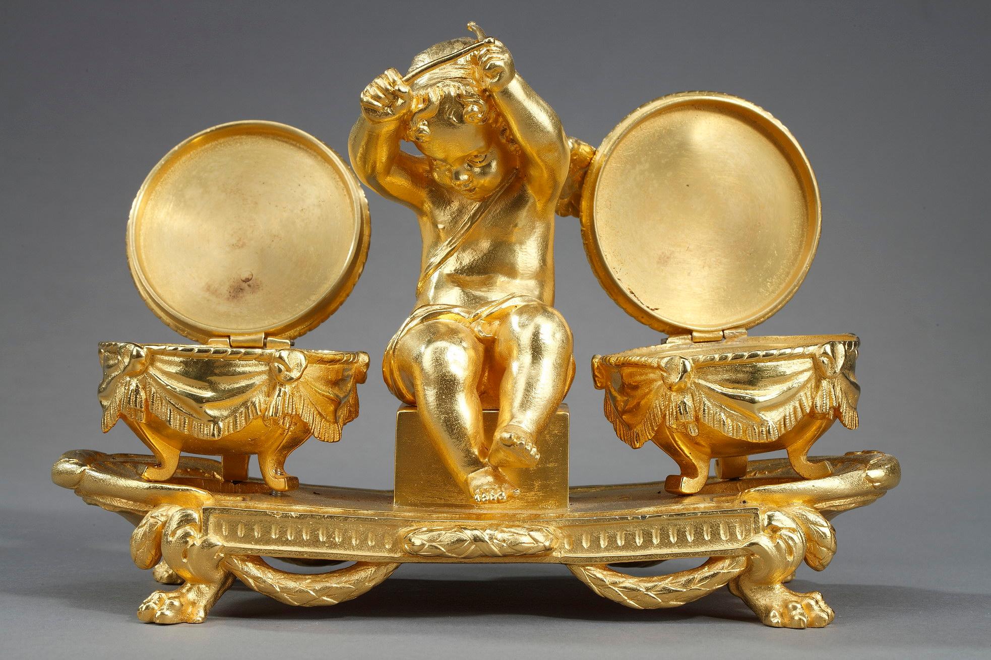 Encrier en bronze doré, « L'Amour timbalier », style Louis XVI en vente 1