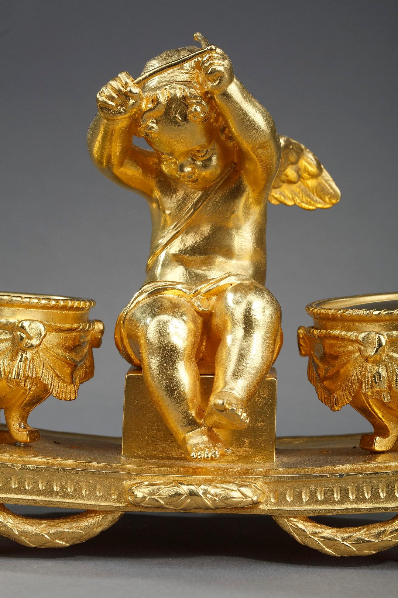 Encrier en bronze doré, « L'Amour timbalier », style Louis XVI en vente 2