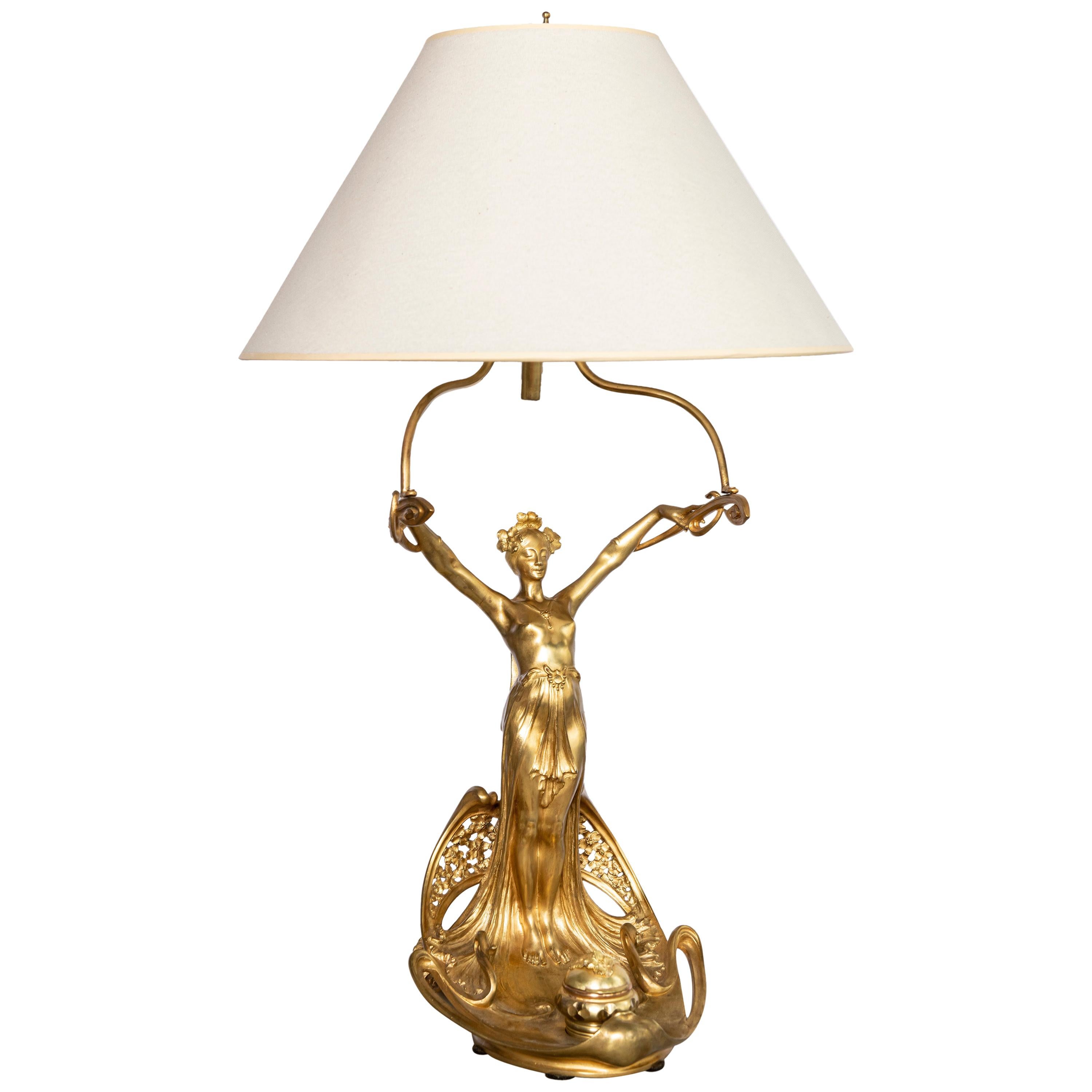 Gilt Bronze Inkwell Lamp Signed A. Féry, Art Nouveau Period. France, circa 1890