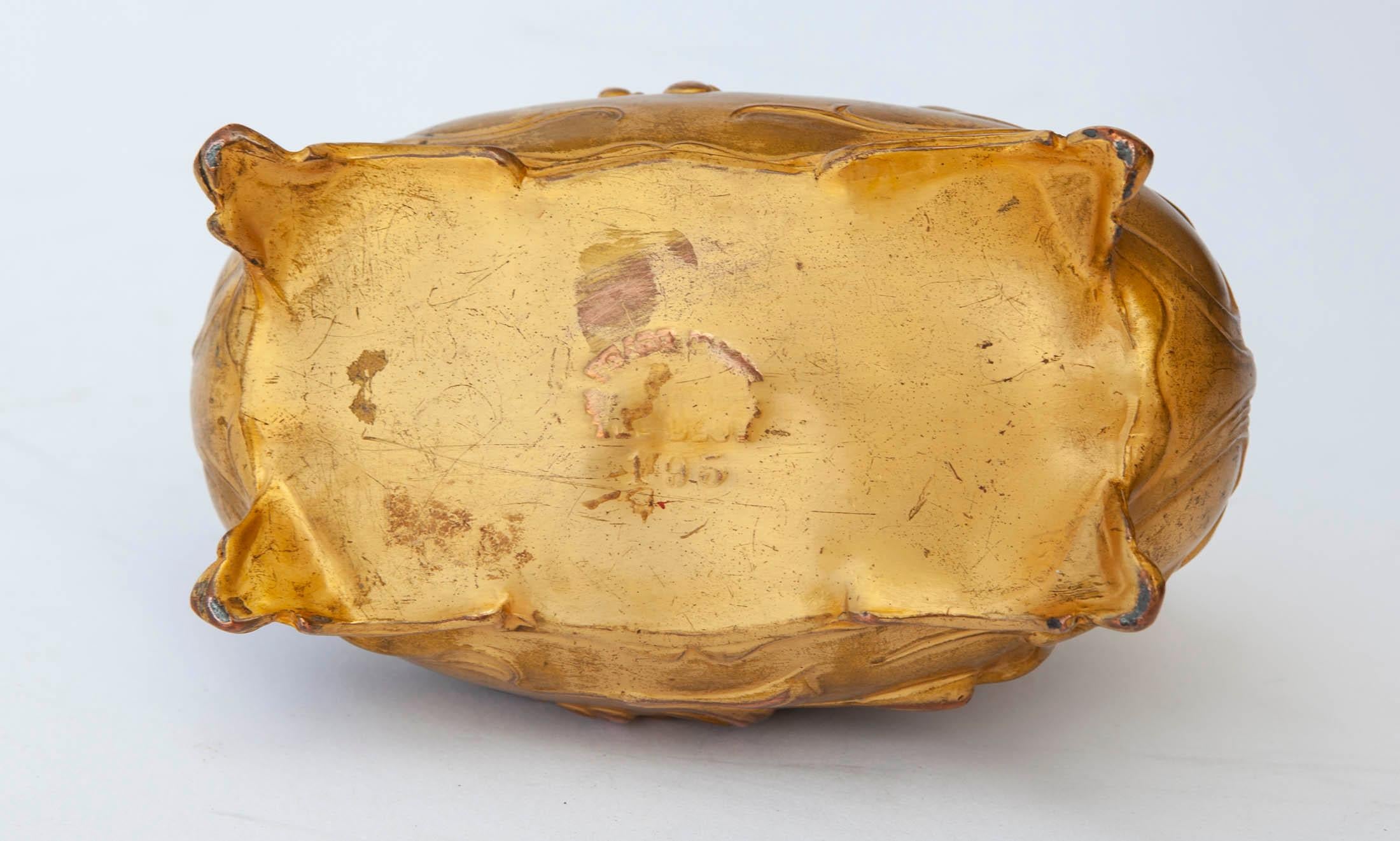 Victorien tardif Cache à bijoux en bronze doré en vente