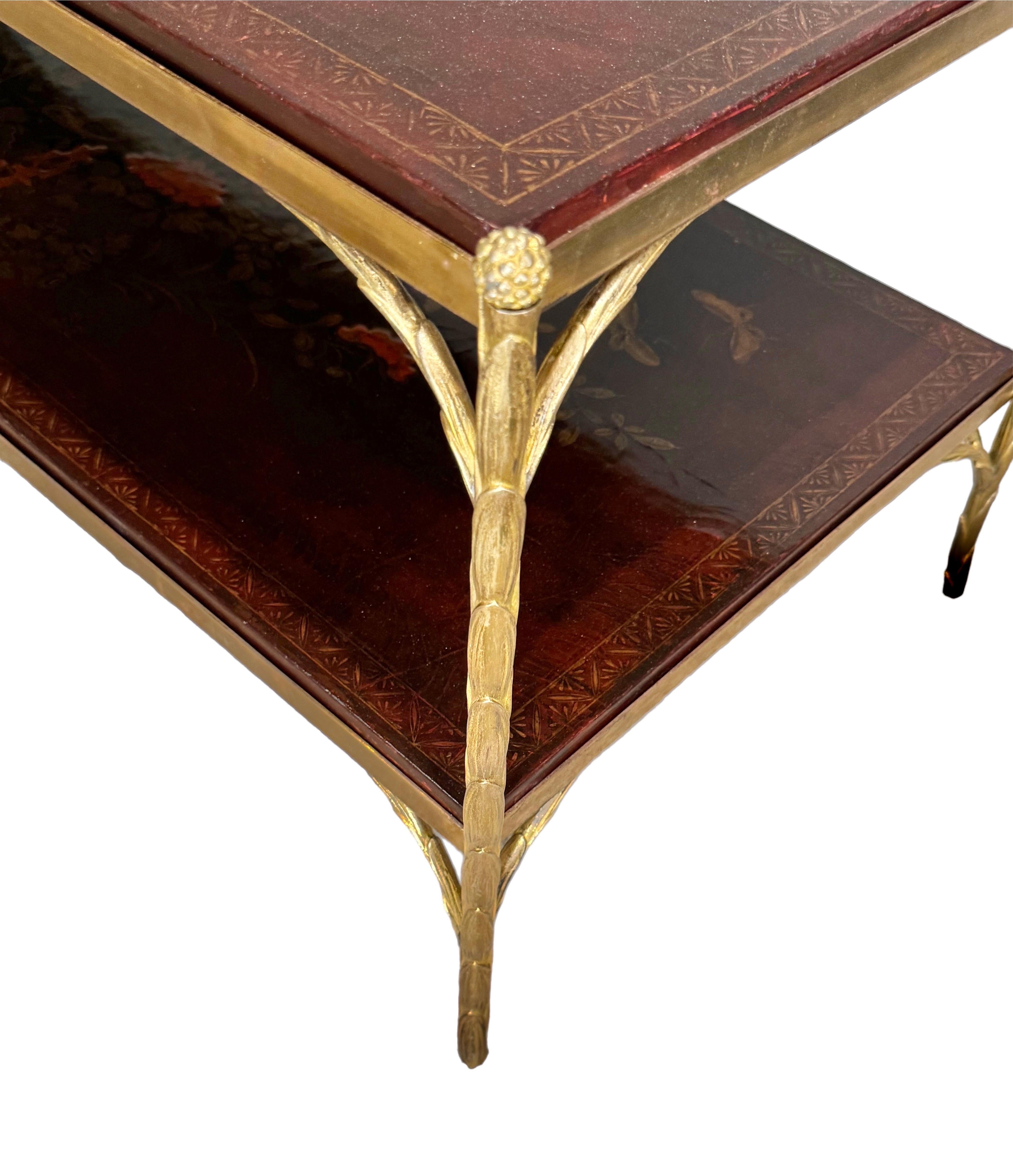 Niedriger Tisch aus vergoldeter Bronze-Lack im Zustand „Gut“ im Angebot in Huntington, NY