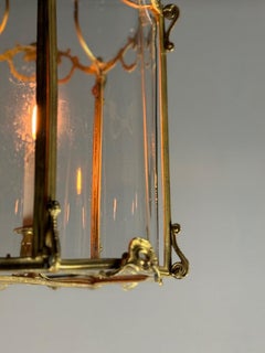 Lanterna in bronzo dorato, vetri curvi originali, CIRCA 1900