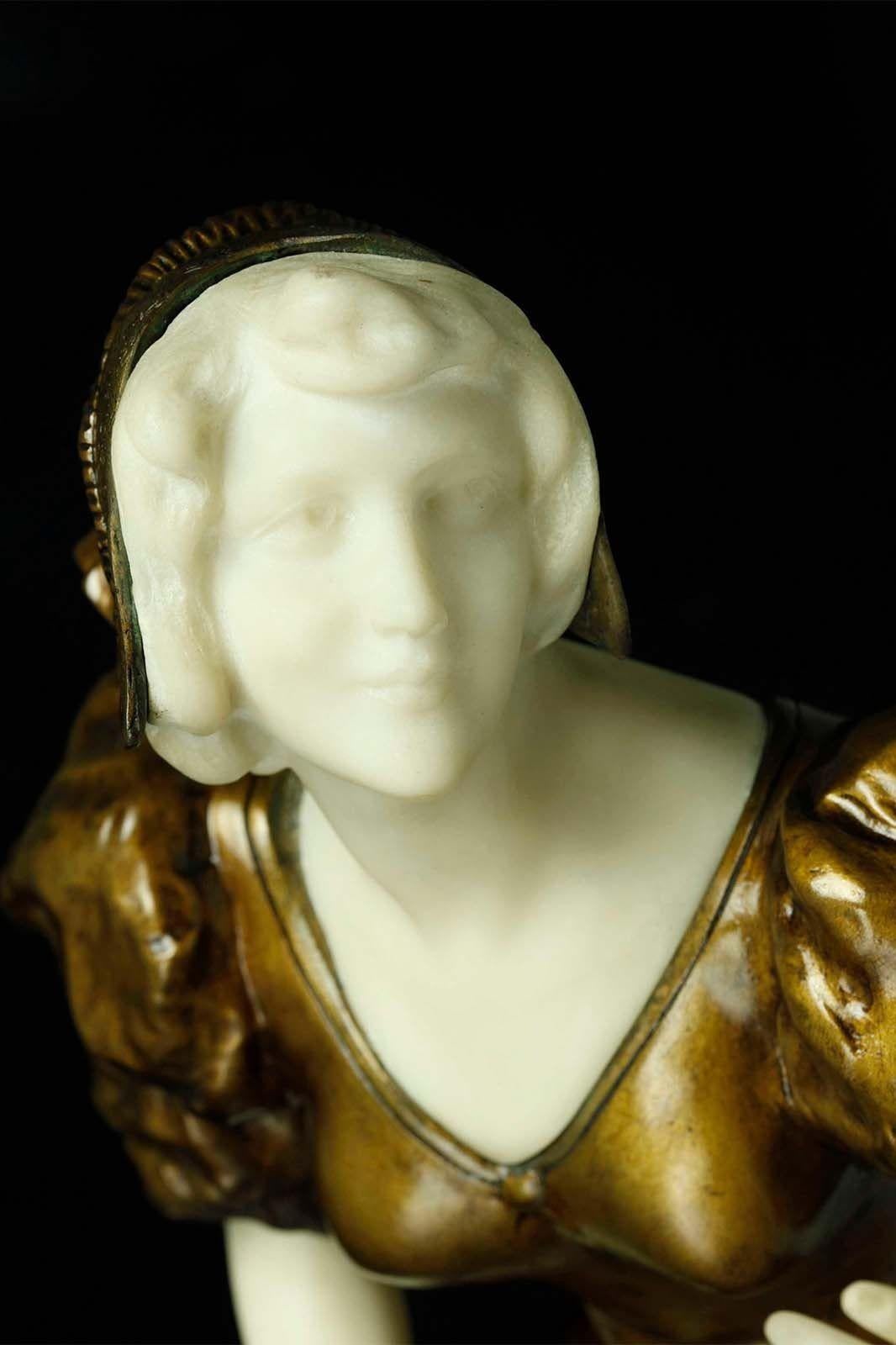 Début du 20ème siècle Sculpture en bronze doré et marbre de A. Gory, vers les années 1920 en vente