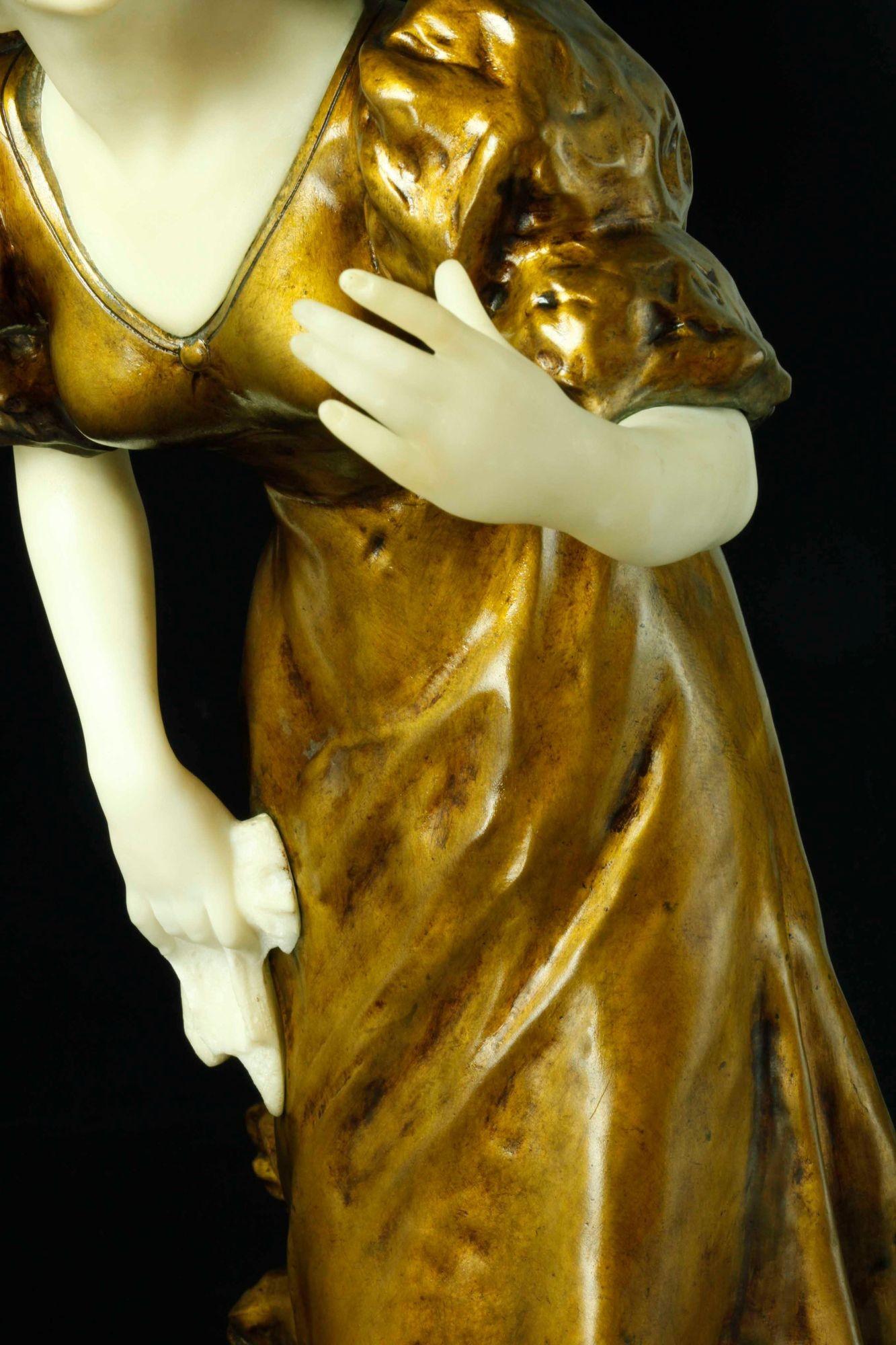 Bronze Sculpture en bronze doré et marbre de A. Gory, vers les années 1920 en vente