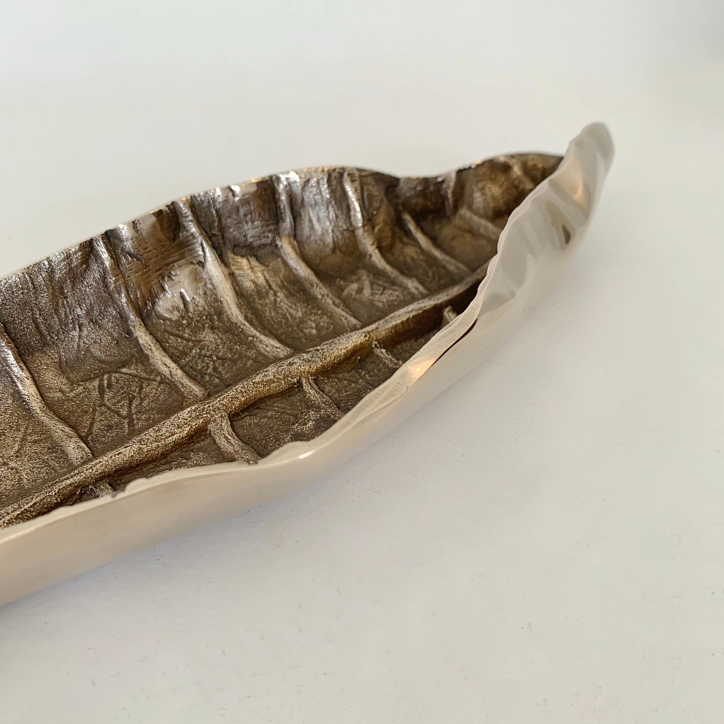 Gilt Bronze Mid-Century Decorative Leaf Vide-Poche, circa 1970, France. 11