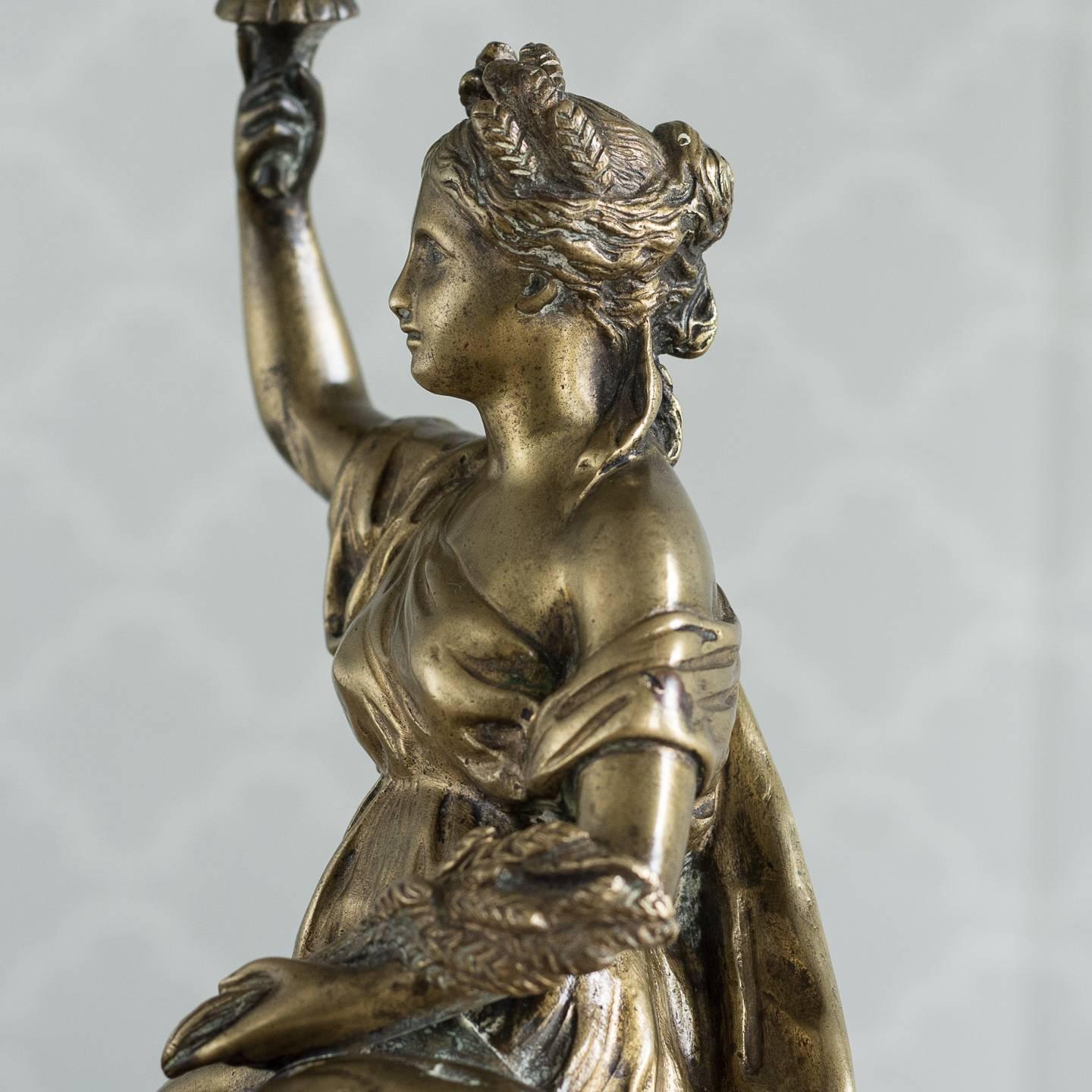 Vergoldetes Keramikmodell aus Bronze im Angebot 2