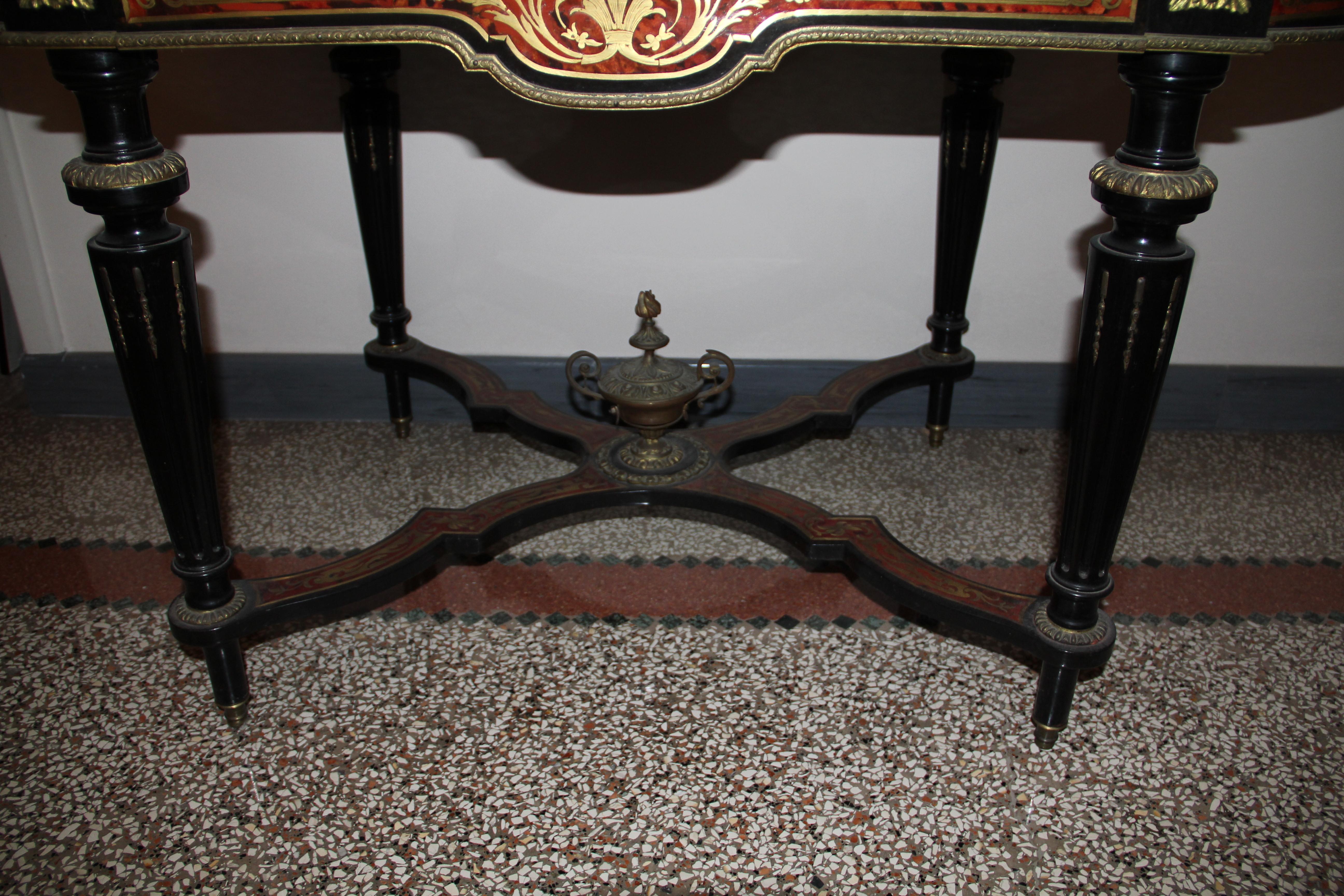 Gilt Bronze-Mounted “Boulle” Marquetry Centre Table, Late 19th Century For Sale 4