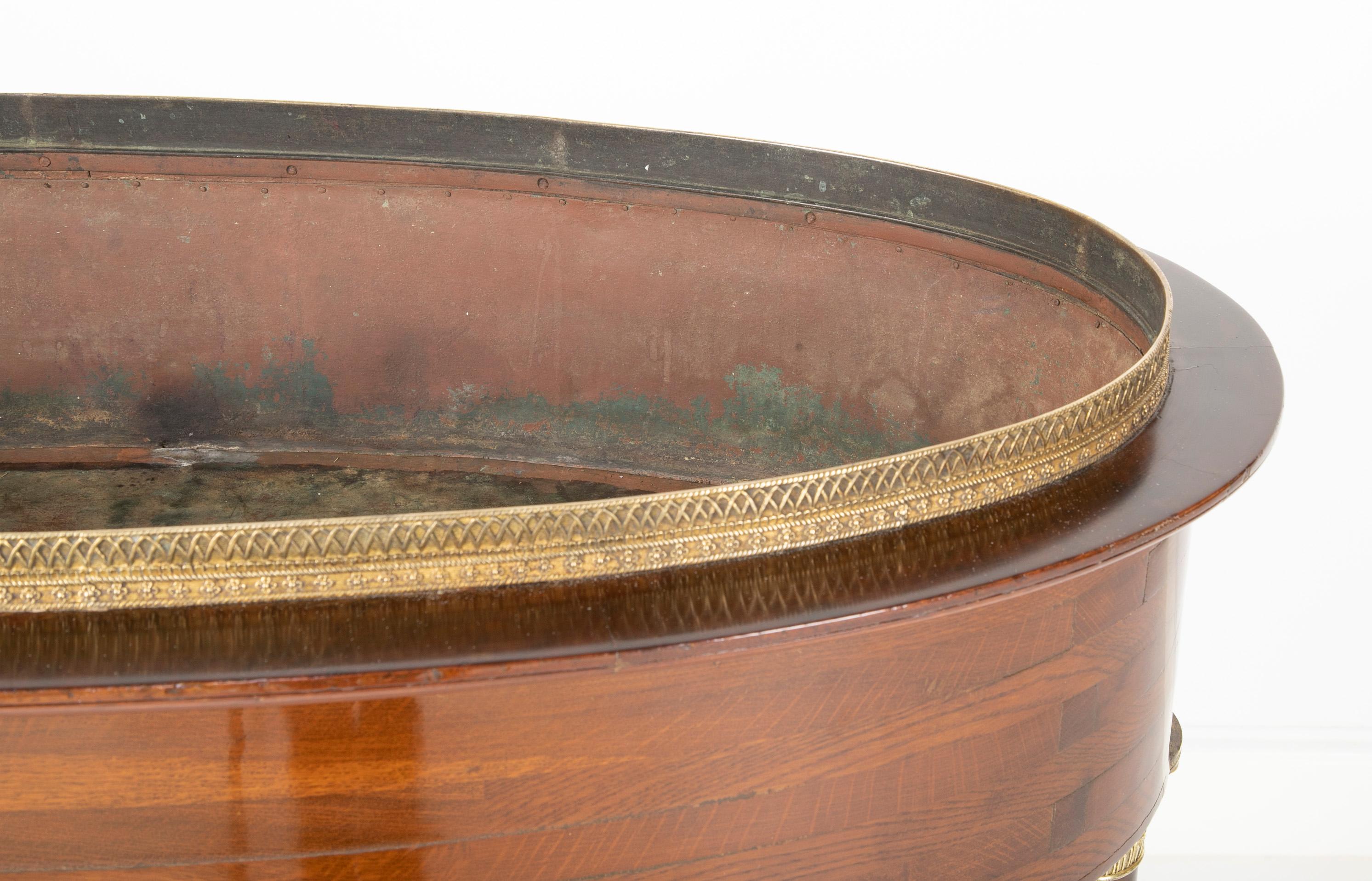 XIX secolo Jardinière in mogano stile Impero con montatura in bronzo dorato in vendita